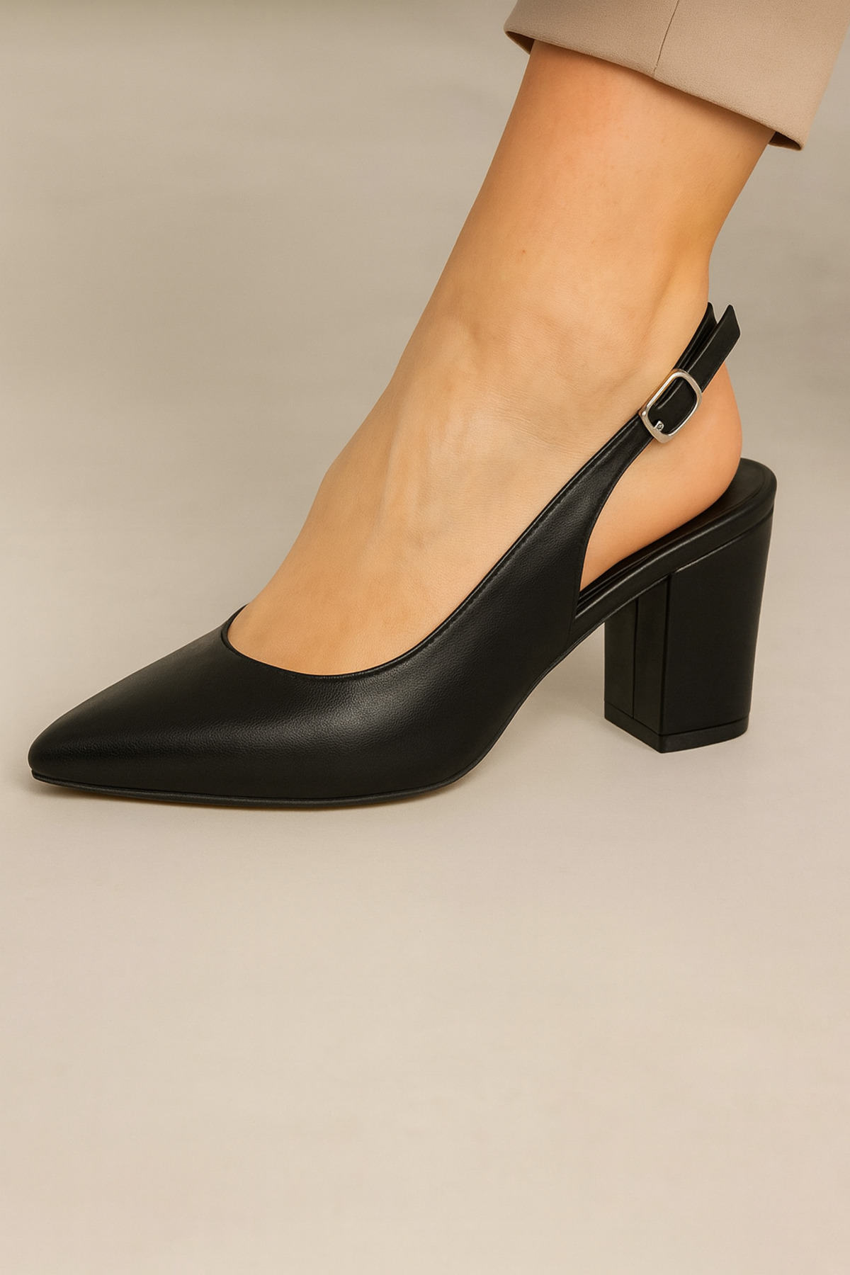 Venardi  Kadın Siyah Klasik Topuklu Ayakkabı - Görsel 3