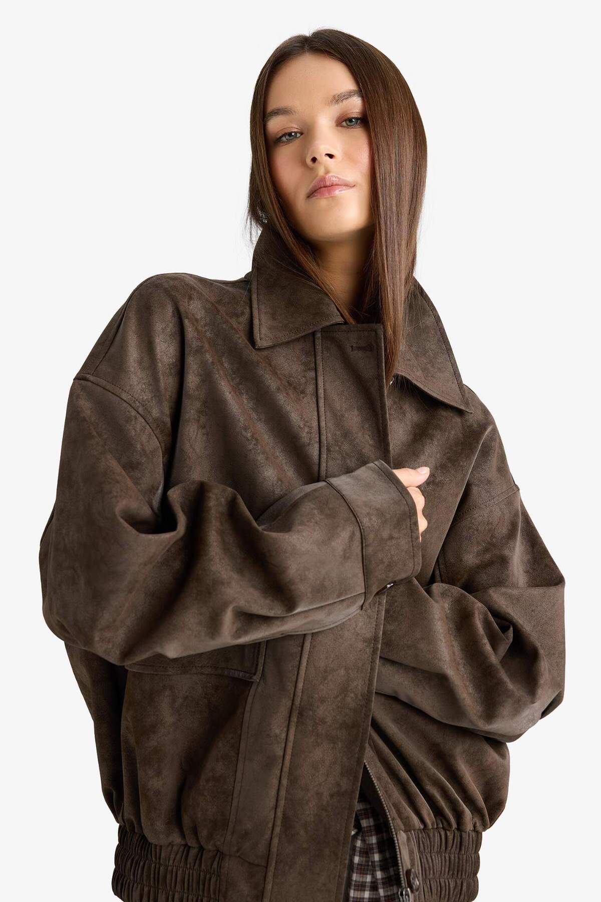 Defacto  Afra x Dad Fit Polo Yaka Fermuarlı Süet Ceket F9502AX25AU - Görsel 7