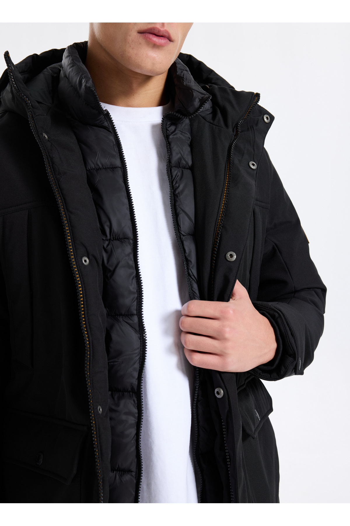 Jack & Jones Siyah Erkek Mont 12279243_JJFINN SOFTSHELL PARKA görsel 3