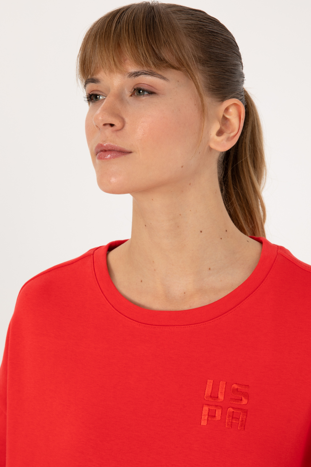 U.S. Polo Assn.  Kadın Kırmızı Bisiklet Yaka Basic Sweatshırt 50313565-VR030 - Görsel 2