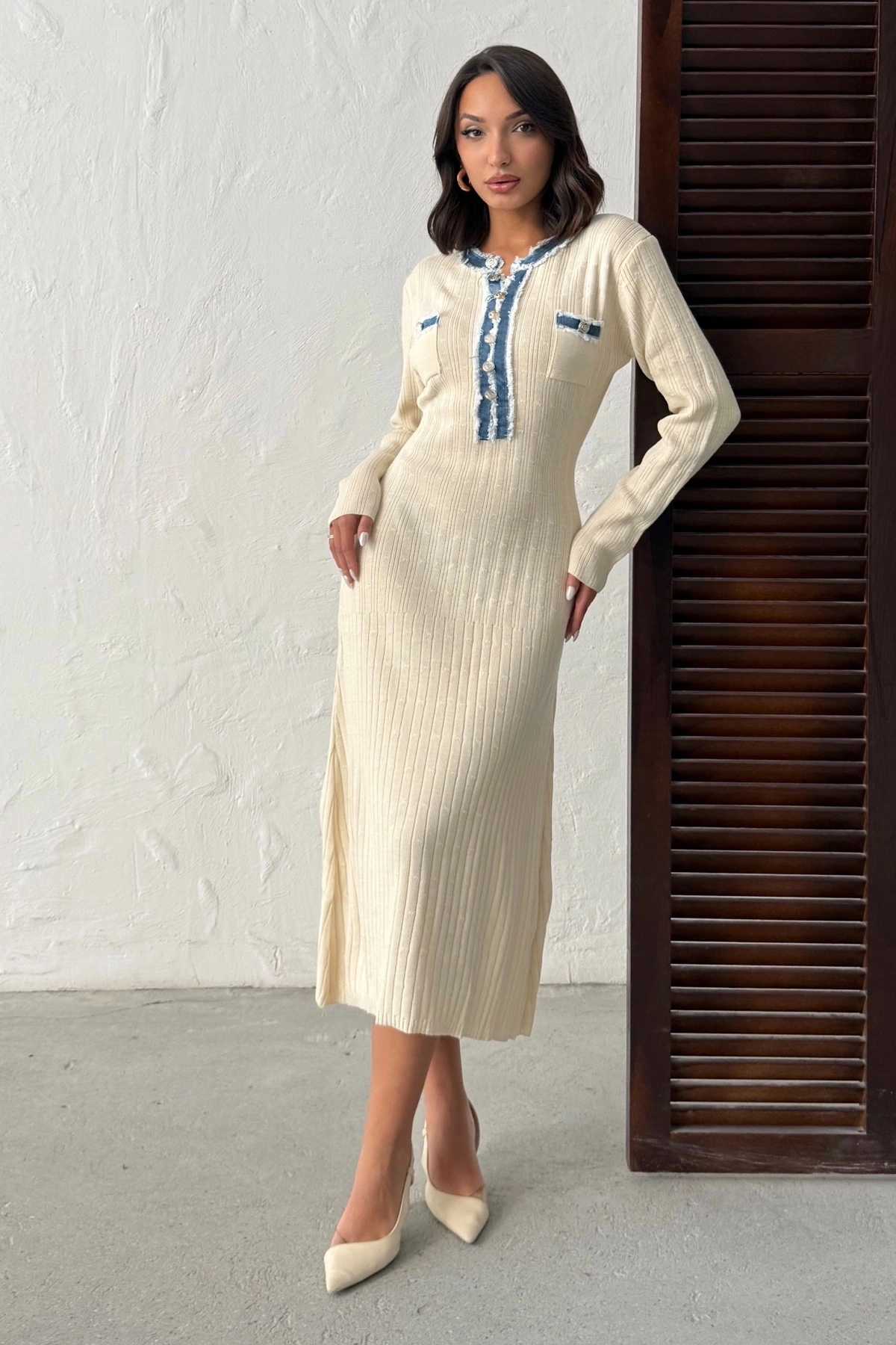 فستان تريكو نسائي بأزرار من قماش الجينز