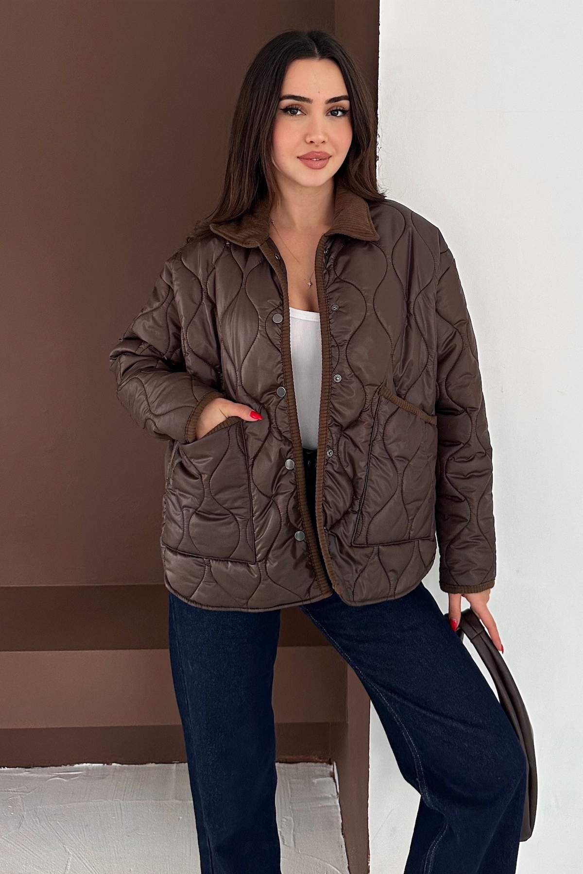 FEMELLE  Kadın Kahverengi Kapitone Oversize Mont Astarlı Düğmeli Büyük Cepli Yumuşak Dokulu Mont - Görsel 3