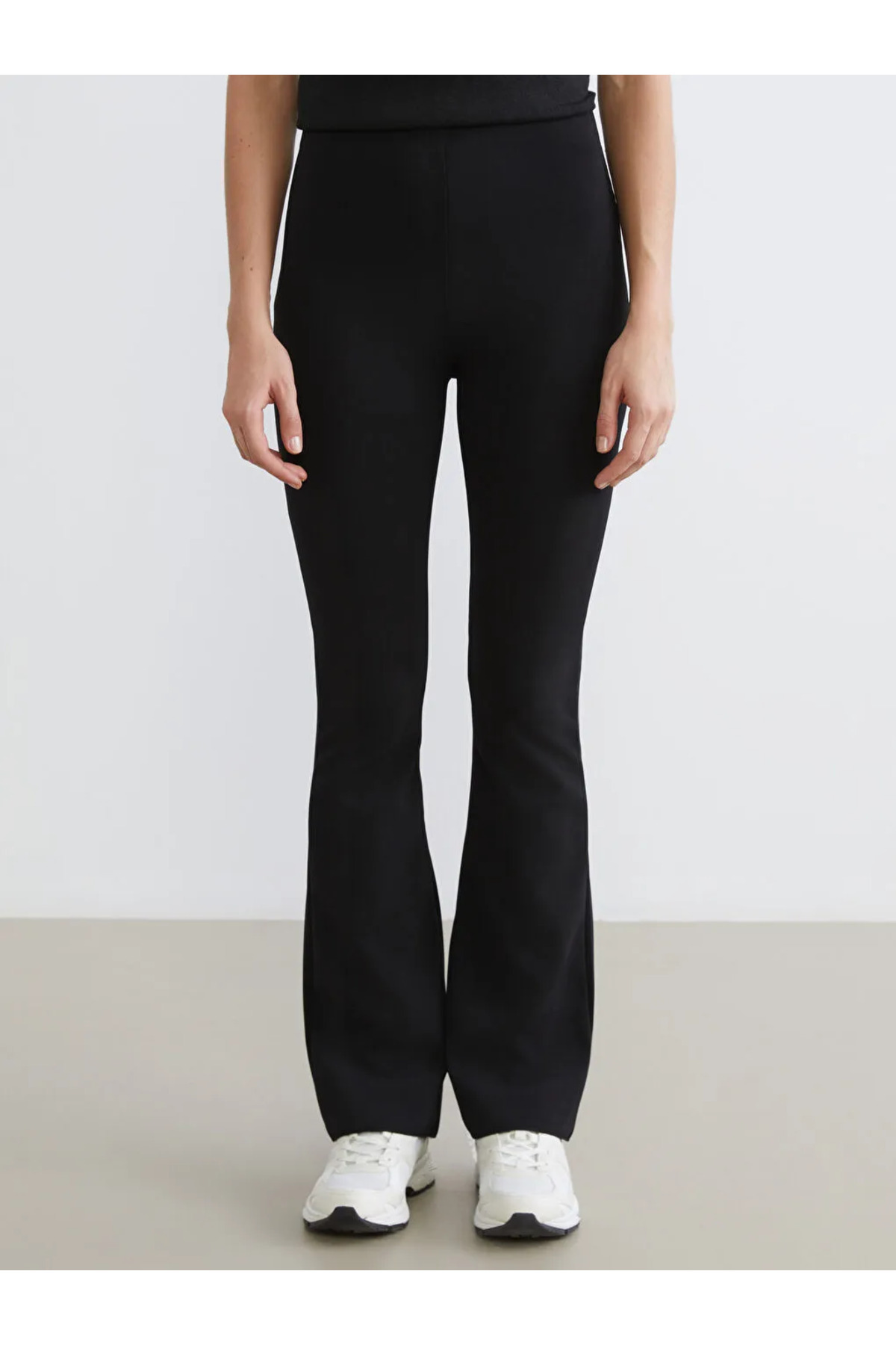 LC Waikiki LCW Vision Siyah Yüksek Bel Ispanyol Paça Kadın Tayt Pantolon