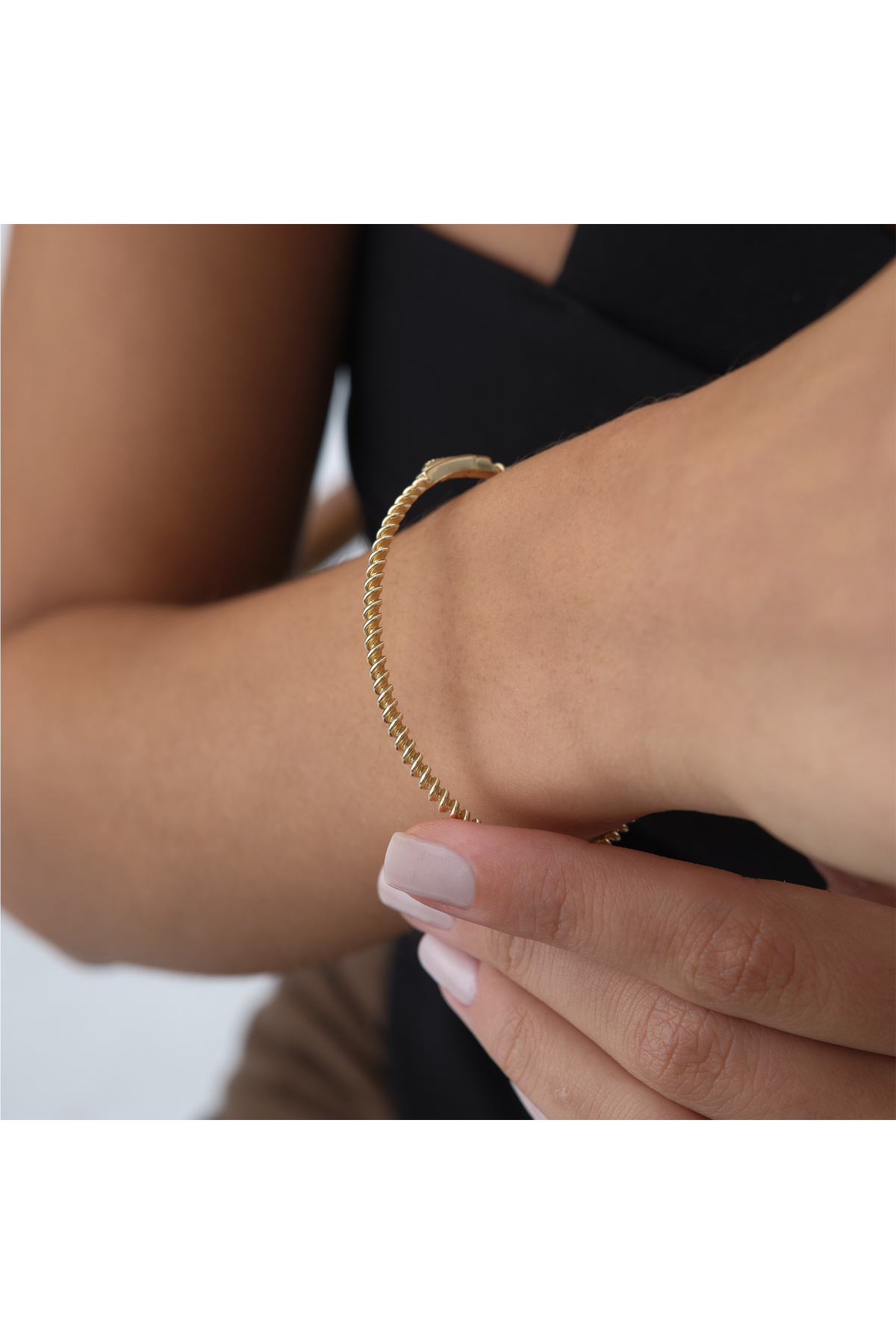 Cherry by Özkonak Gleam Sarmal Kelepçe