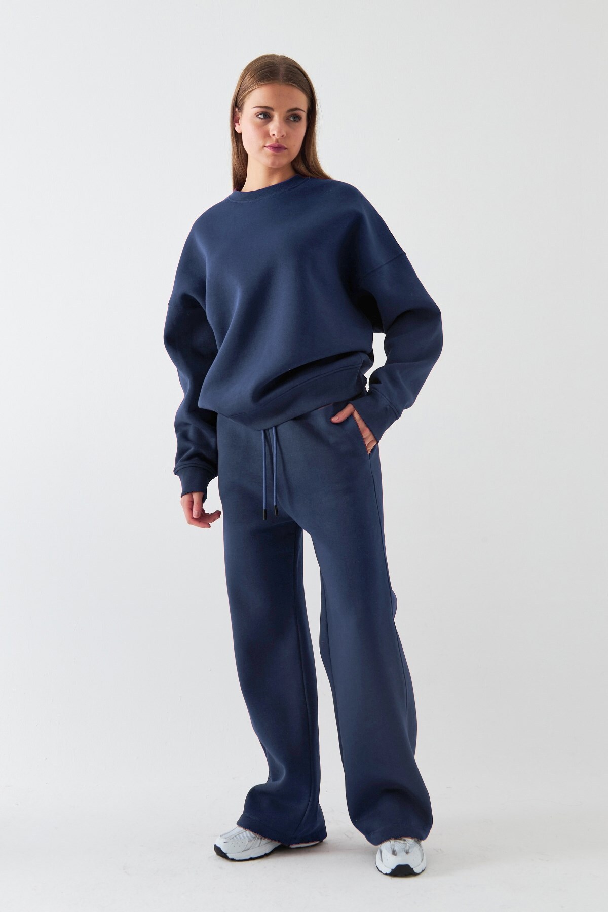 Unisex Oversize Eşofman Takımı Basic Marine – Bisiklet Yaka, Bol Paça, 3 İplik Şardonlu Polar — رنگارنگ PRA-13143858-547516 — تصویر 2 از 7