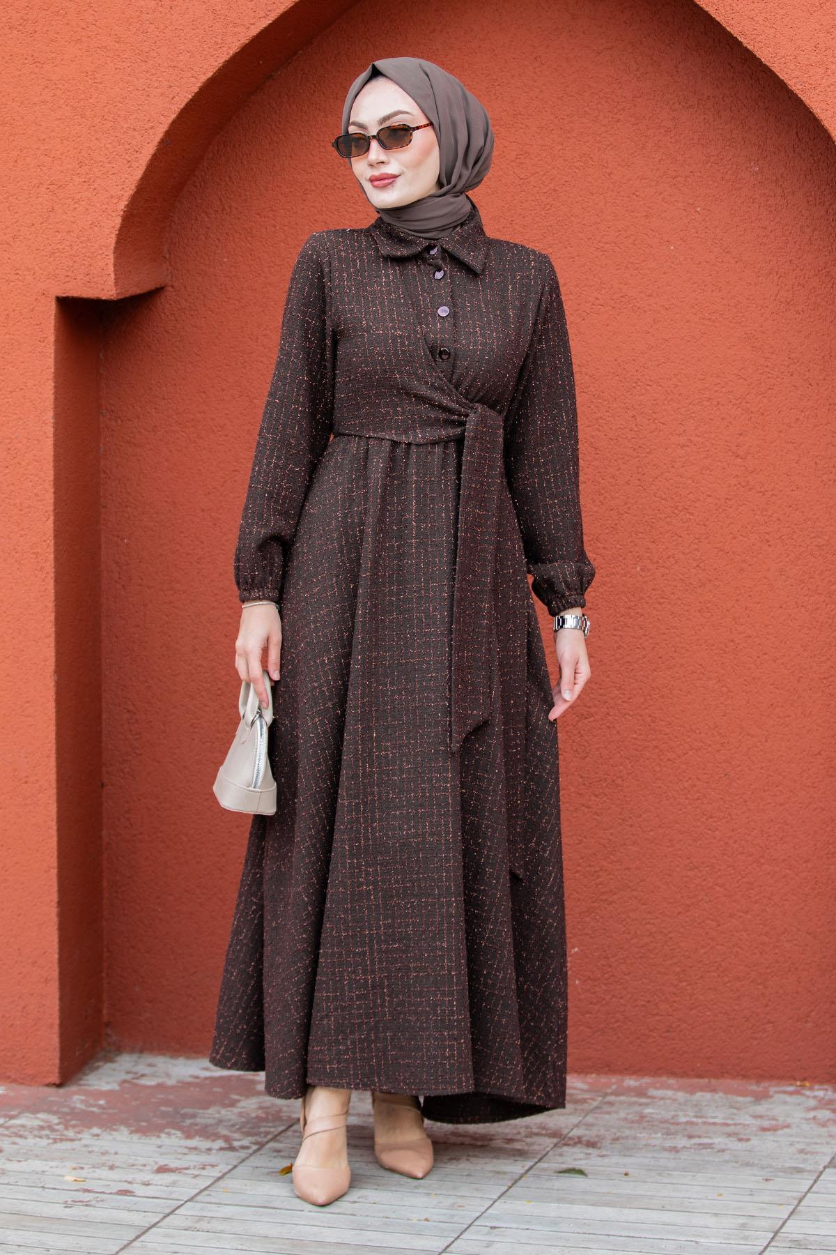 Tesettür Çarşım Tüvit Ekoseli Yan Bağlamalı Elbise-Kahve