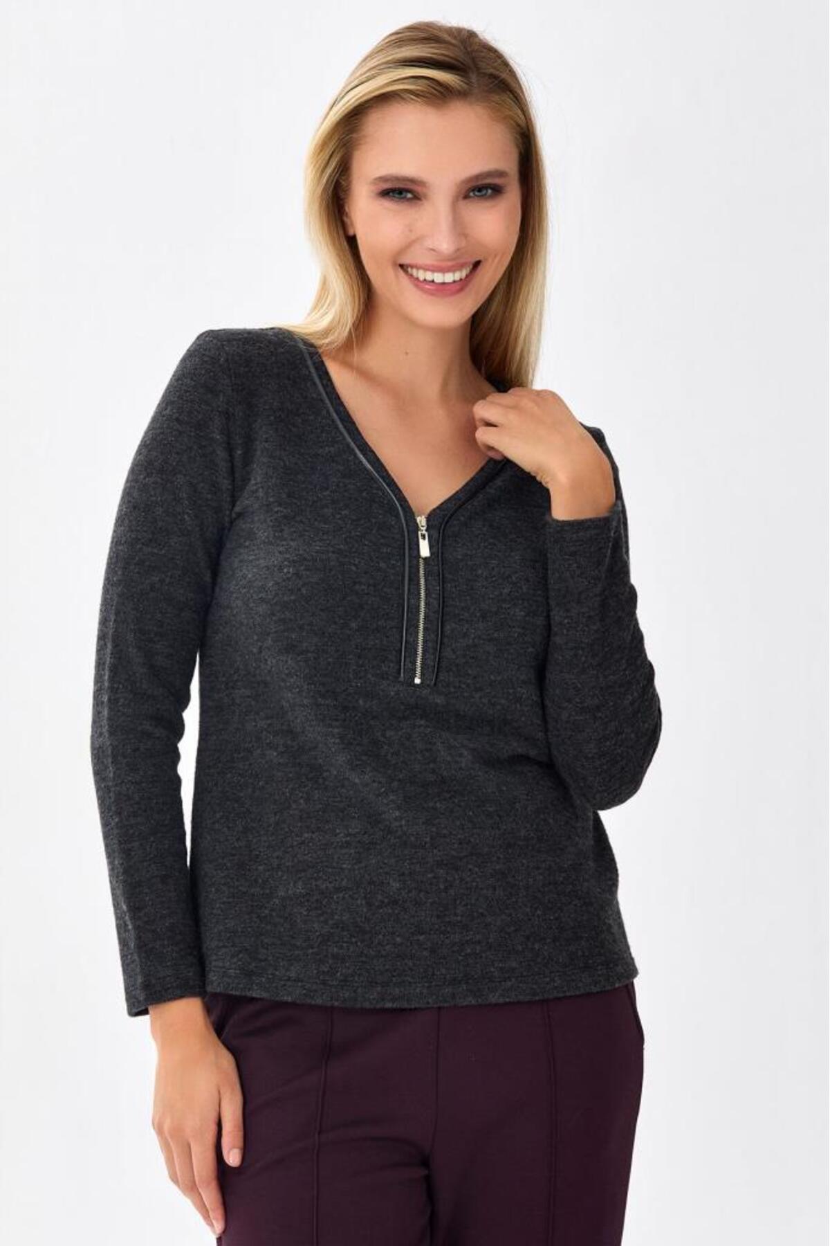 İkiler  V Yaka Deri Biye Detaylı Triko Bluz 256-1711 - Görsel 4