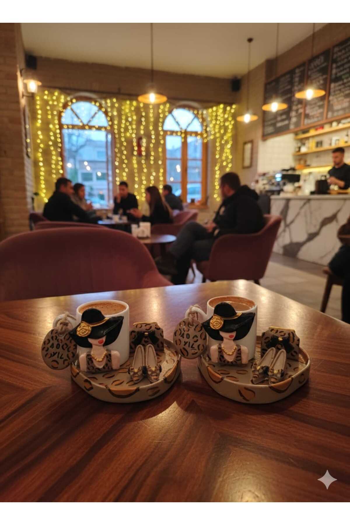 طقم فنجان قهوة خزفي فاخر