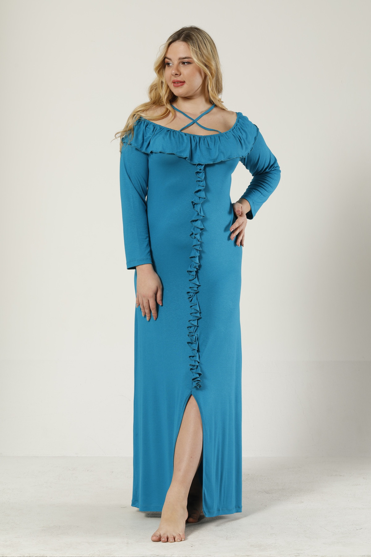 Miss Dünya Lissa Büyük Beden Uzun Kollu Açık Yakalı Fırfır Detaylı Kadın Gecelik