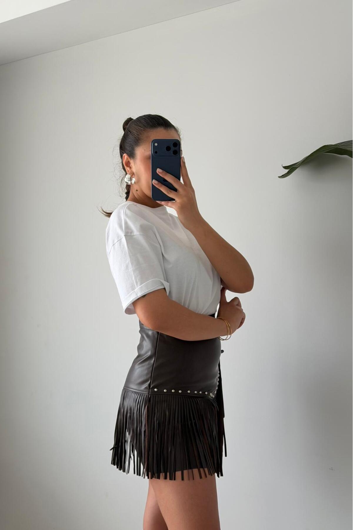 Güneş  Püskül Detaylı Suni Deri Mini Etek - Görsel 5