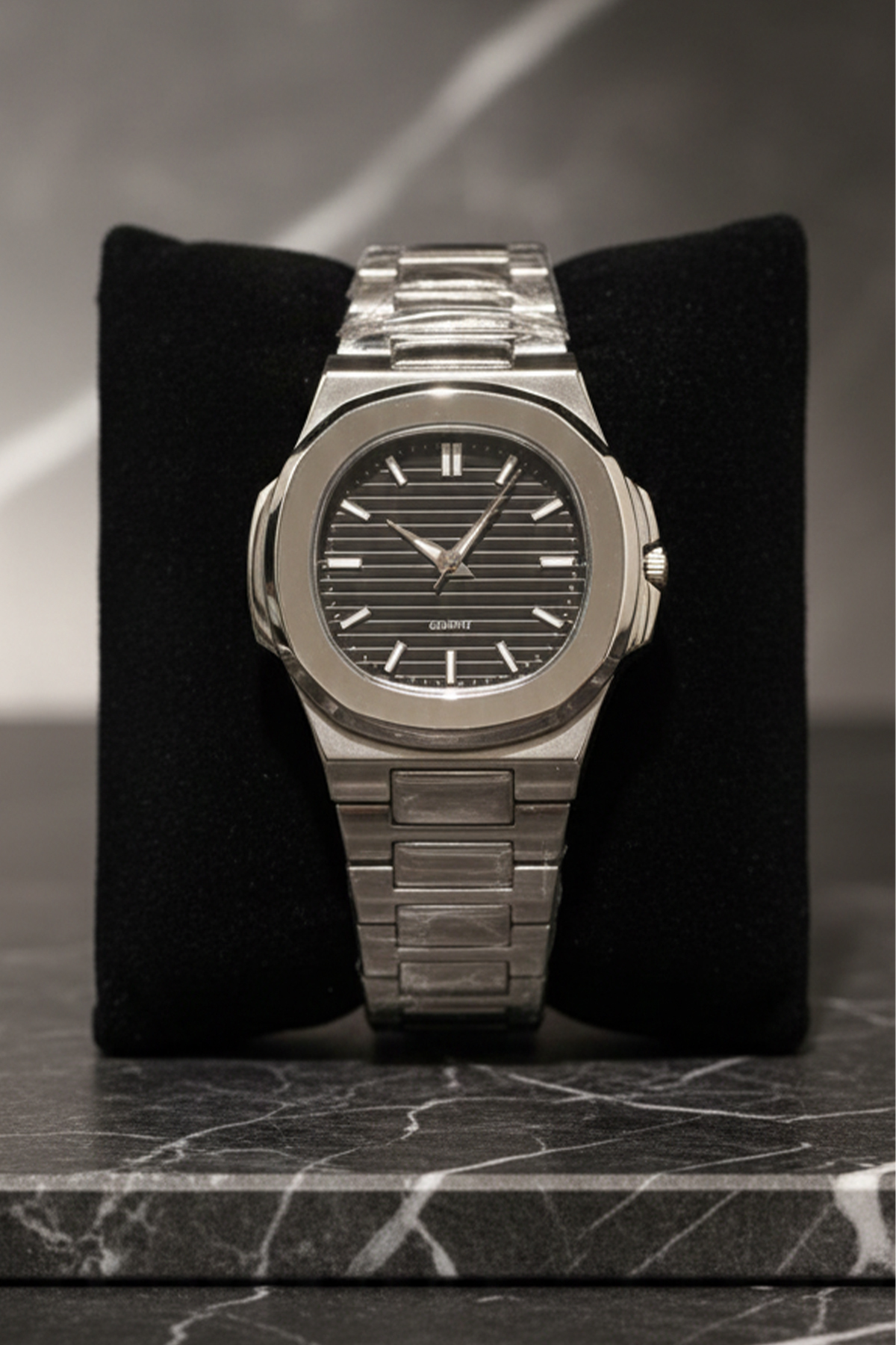 Petak Men's Silver Case Silver Band Luxury Wristwatch with Black Dial
