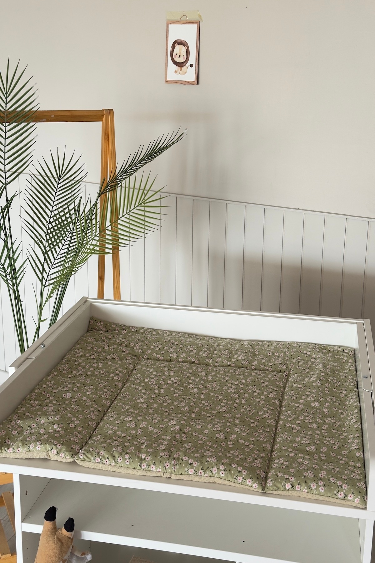 Pastelya Yeşil Papatya Desenli Bebek Alt Açma Seti, Su Geçirmez Değiştirebilir Ped, Alt Açma Minderi fotoğrafı 4 (önizleme)