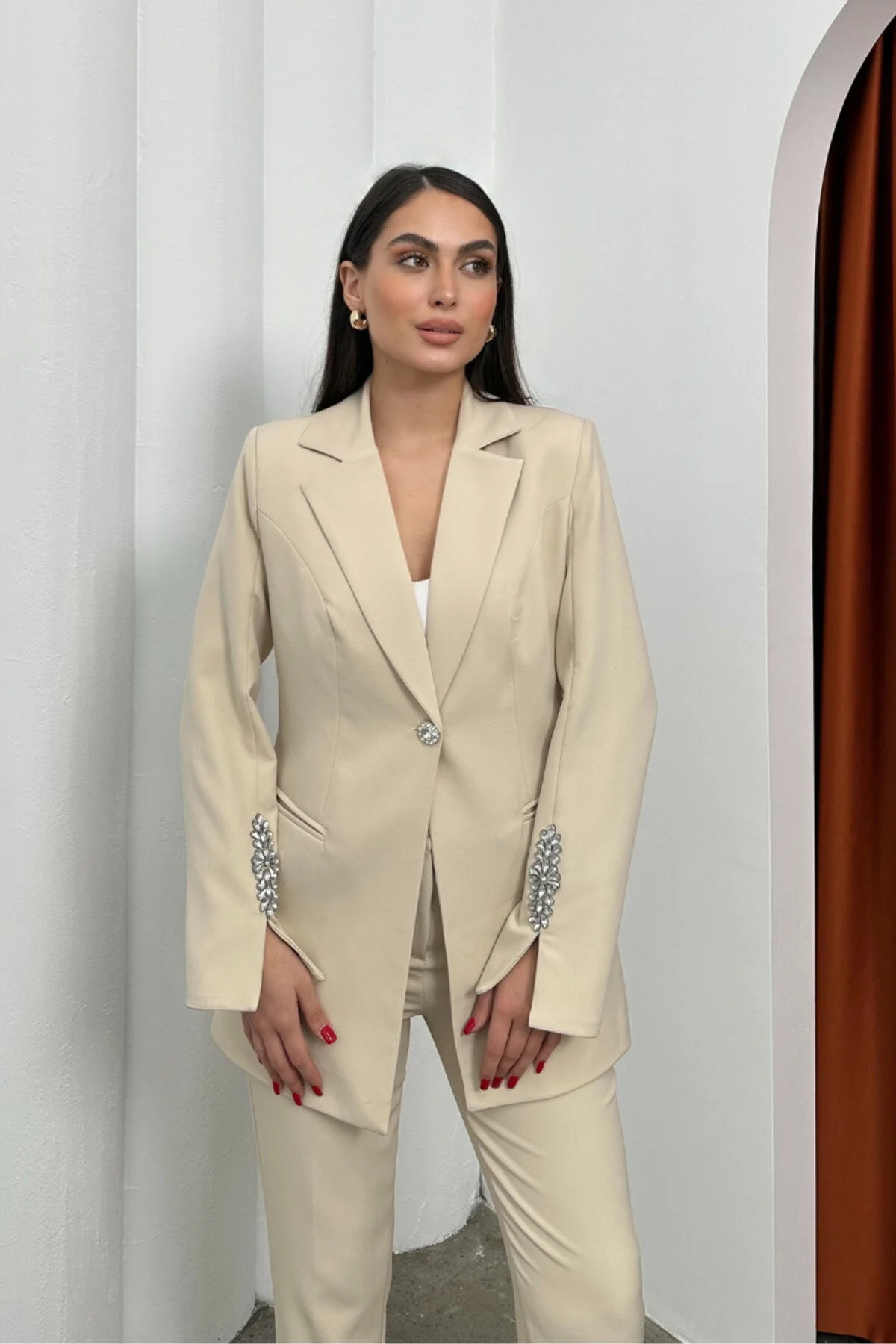 Women's Stone Detail Two-Piece Straight Leg Blazer and Trousers Set - Görsel 3