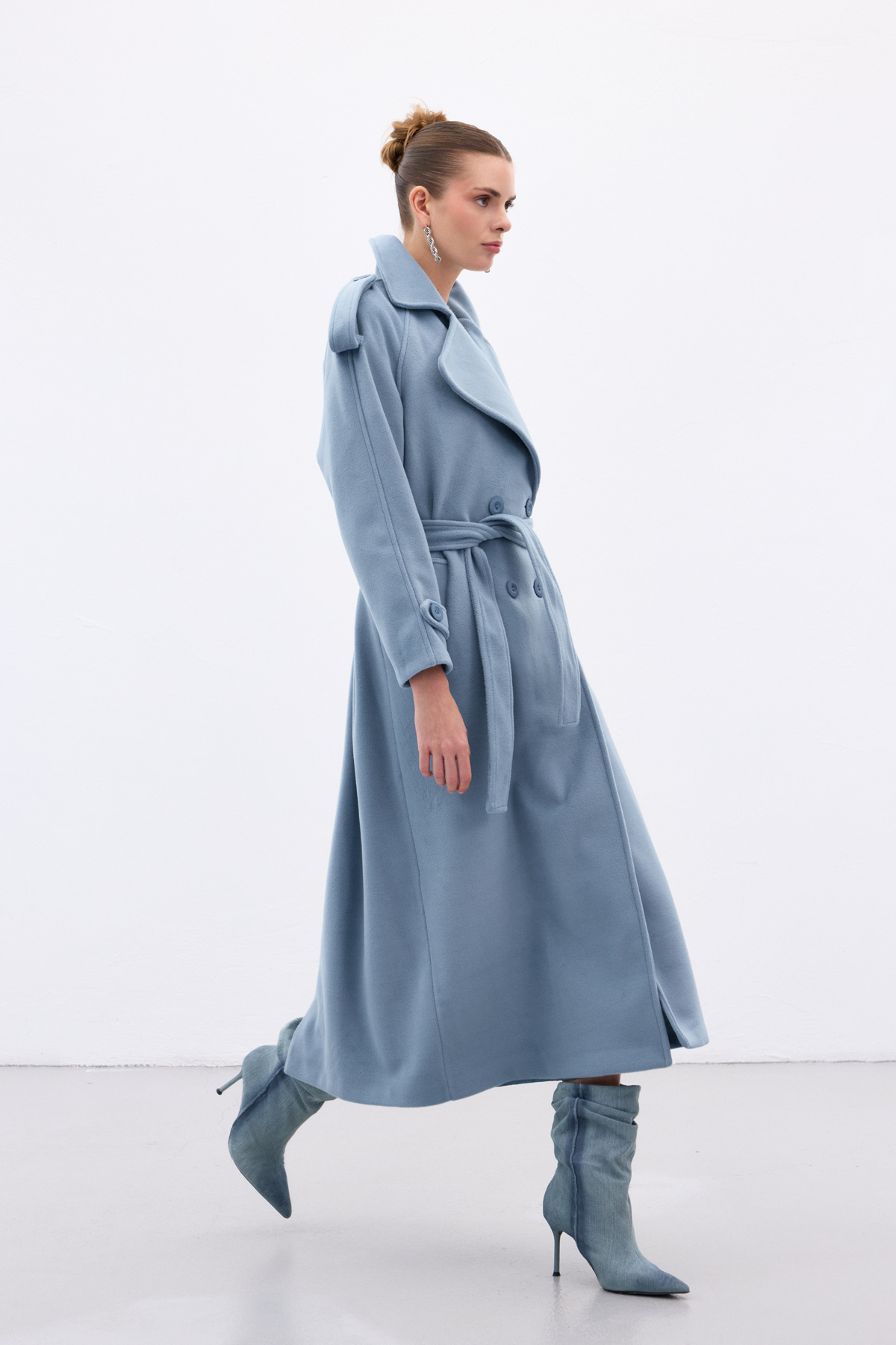 Sateen  Geniş Yaka Uzun Kaban - Mavi - Görsel 4