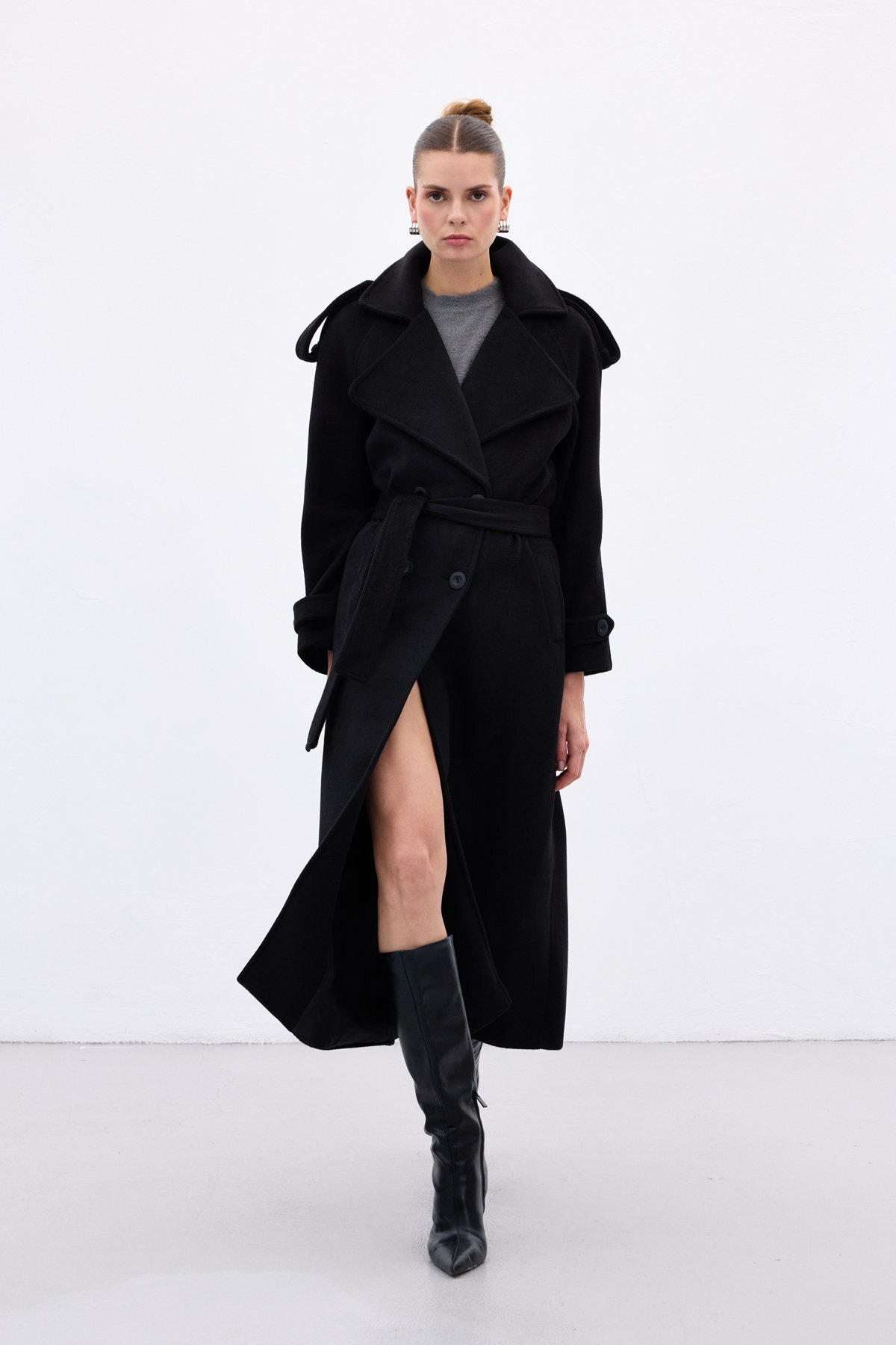 Sateen  Geniş Yaka Uzun Kaban - Siyah - Görsel 3