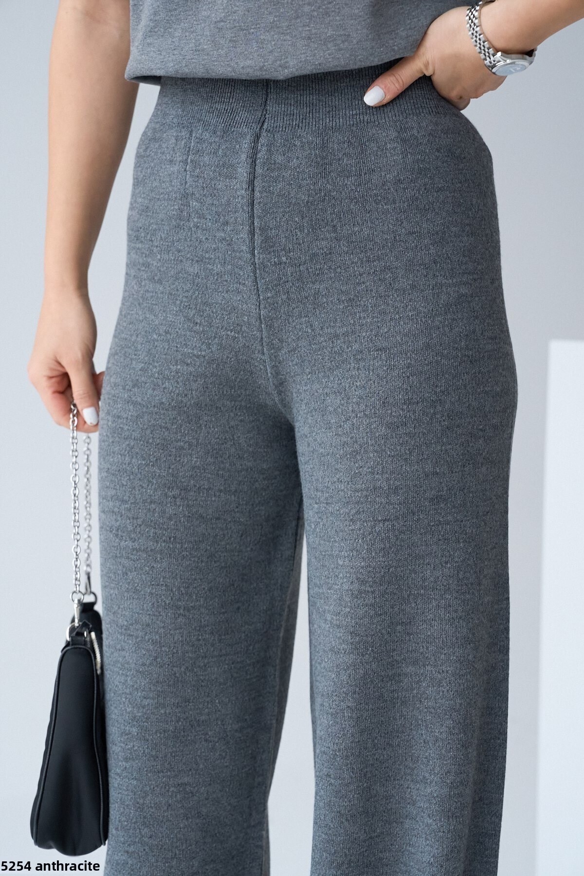 Jose Clothing Limitovaná edice krémově zbarvených prémiových úpletových kalhot