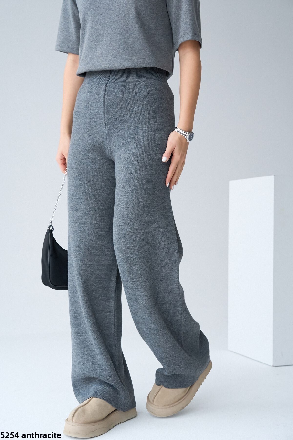 Jose Clothing Limitált kiadású krémszínű prémium fonalból készült kötött nadrág