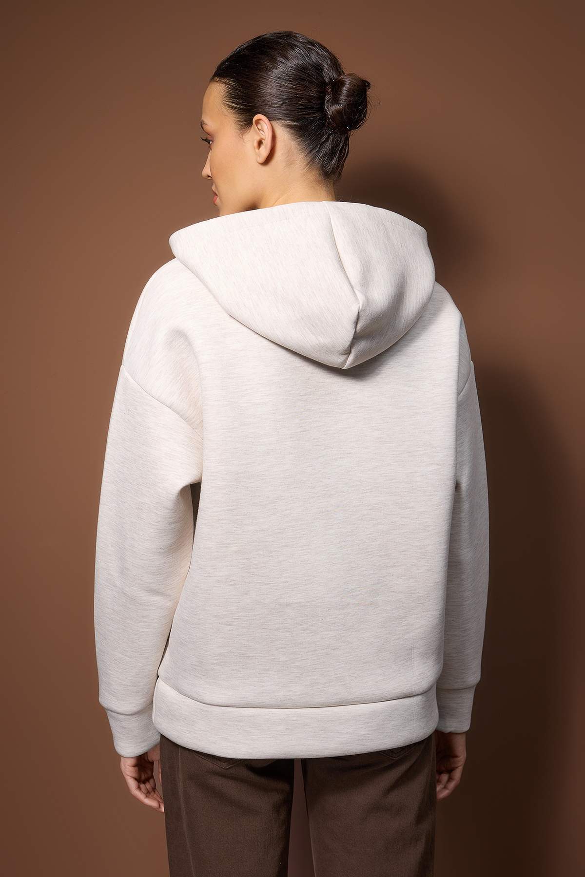 Trendyolmilla  Bej Melanj Oversize/Geniş Kalıp Kalın Esnek Örme Sweatshirt TWOAW26SW00246 - Görsel 4