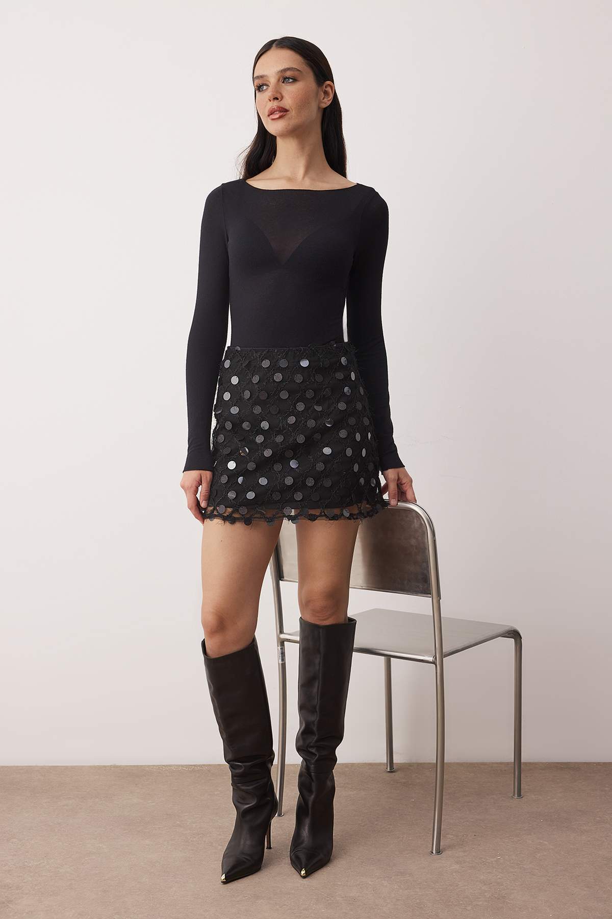 Trendyolmilla  Siyah Süper Mini Büyük Payetli Party Etek TPRAW26ET00020 - Görsel 2