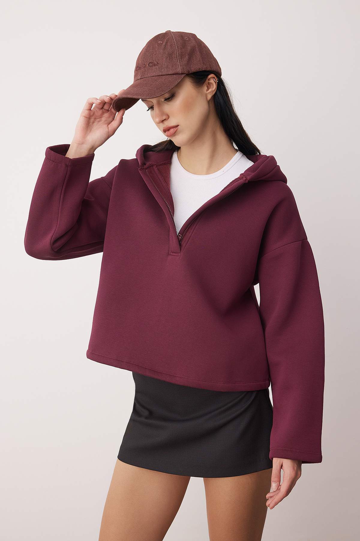 Trendyolmilla  Mürdüm Kalın İçi Polarlı Yarım Pat Fermuarlı Oversize Kapüşonlu Örme Sweatshirt TWOAW26SW00060