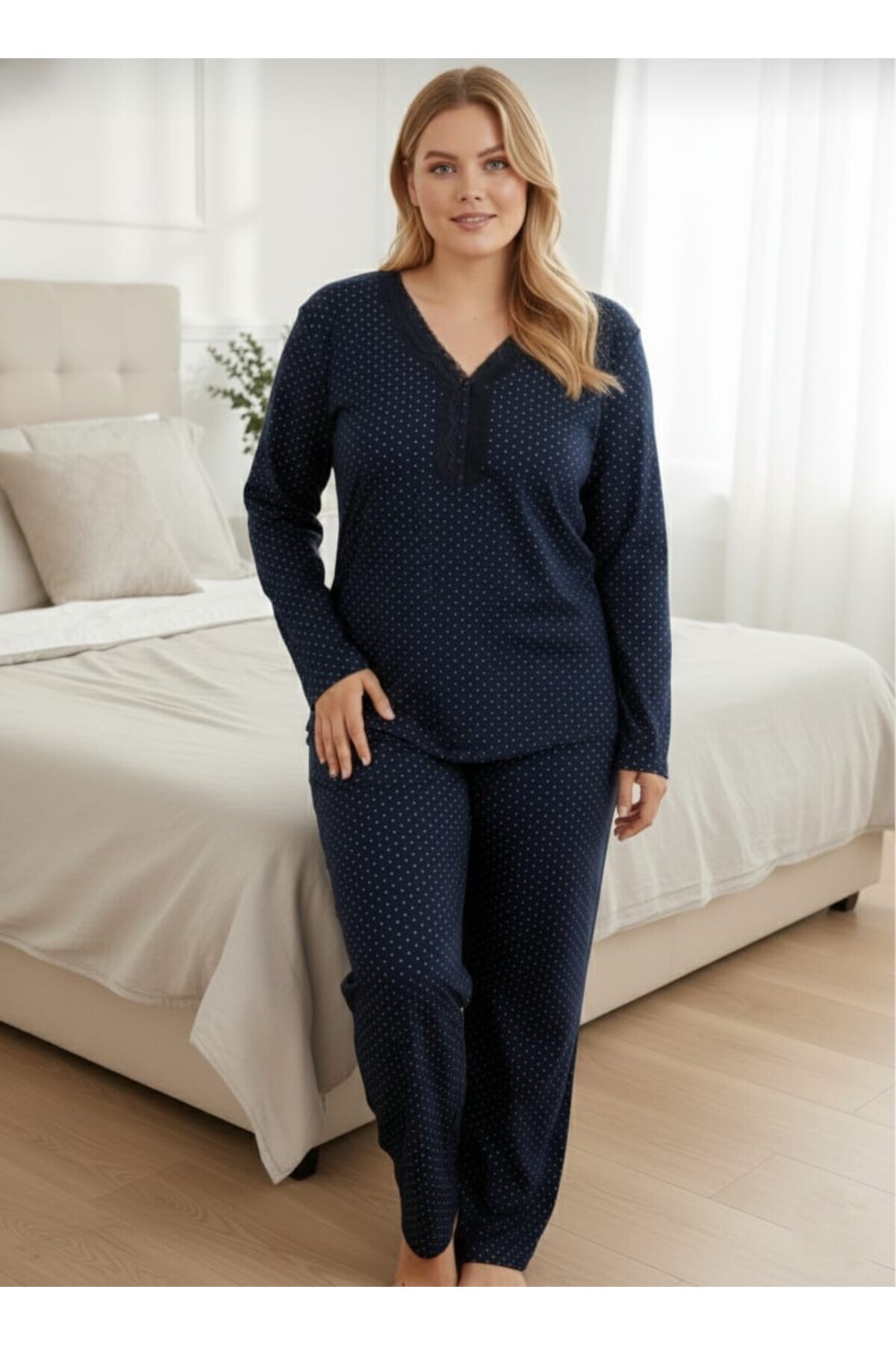 Temporium Kadın Büyük Beden Desenli Yakası Düğmeli Uzun Kollu Bambu Pijama Takımı