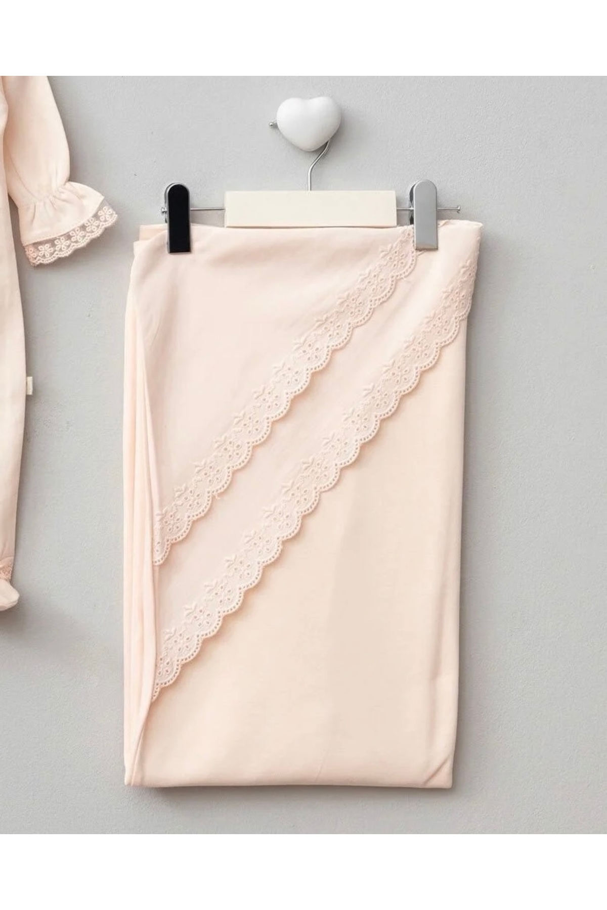 Mert Baby Flora 3'lü Organik Hastane Çıkış Seti Brodeli %100 Pamuk Yenidoğan Kız Bebek fotoğrafı 4 (önizleme)