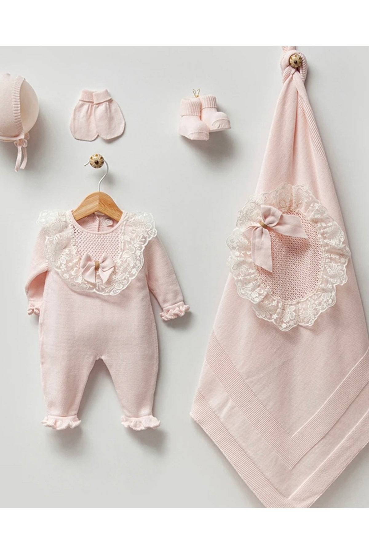 Mert Baby Triko Dantelli 5'li Organik Hastane Çıkış Seti %100 Pamuk Yenidoğan Kız Bebek fotoğrafı 5 (önizleme)
