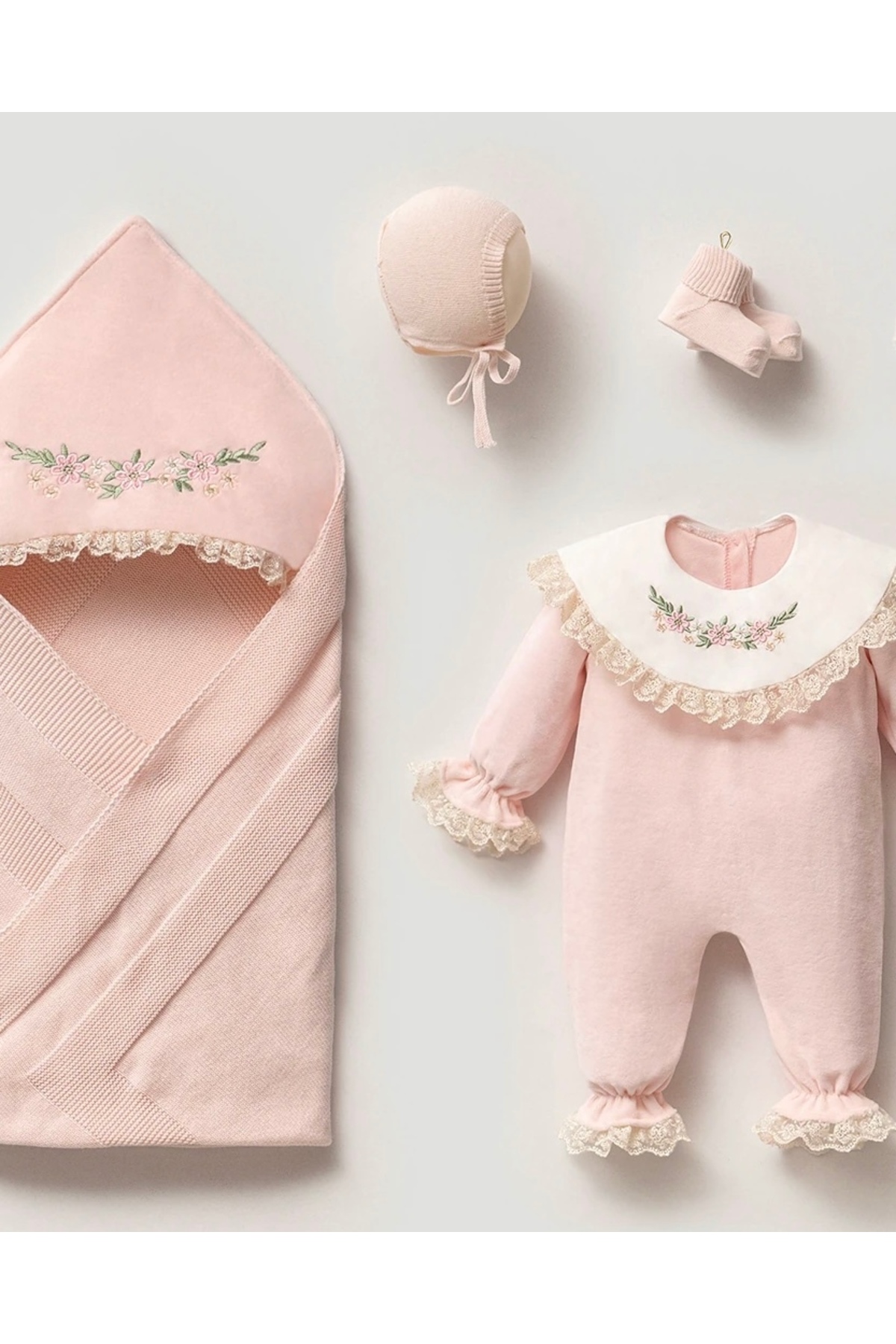Mert Baby Melisa Kadife 5'li Çiçek Nakışlı Organik Hastane Çıkış Seti %100 Pamuk Yenidoğan Kız Bebek fotoğrafı 2 (önizleme)