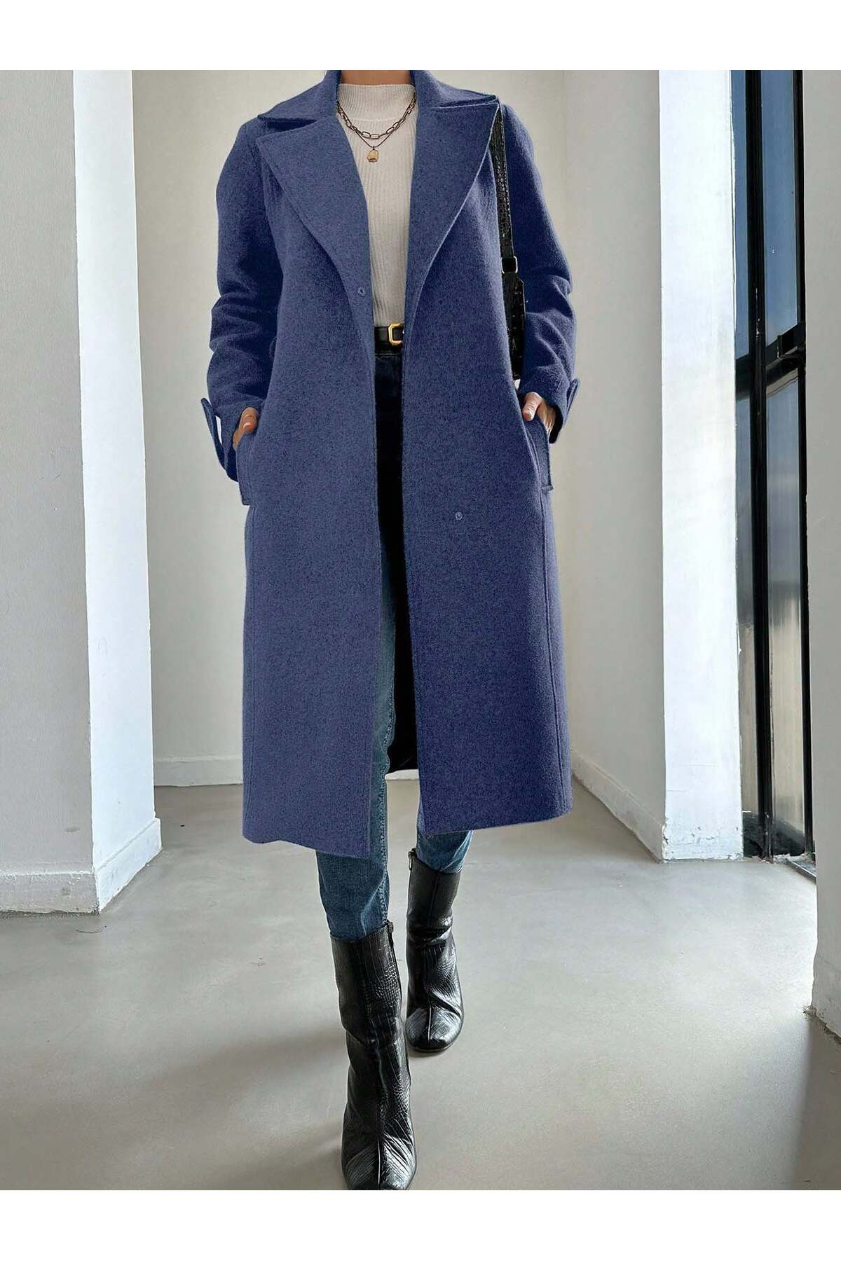 Female Clothing  Tozlu Mavi Astarlı Cepli Apolet Detaylı Uzun Cırtlı Kaban - Görsel 4