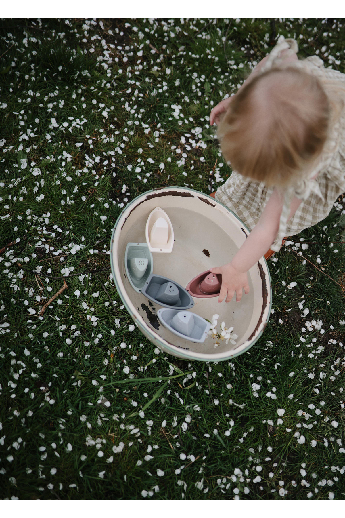Mushie Gemiler Figürlü Banyo Oyuncağı fotoğrafı 4 (önizleme)