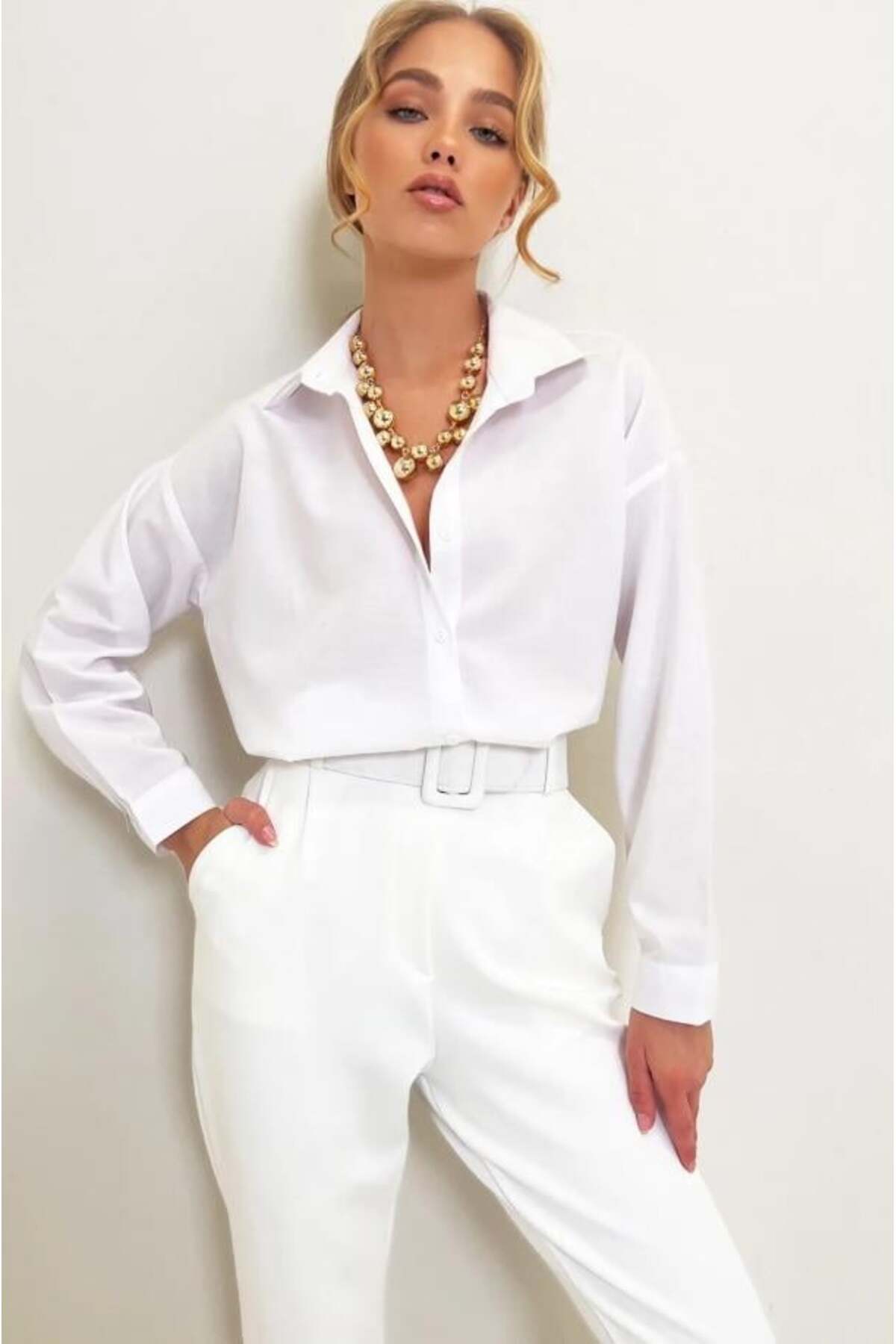 Trend Alaçatı Stili  Kadın Beyaz Oversize Uzun Dokuma Gömlek ALC-X6828 - Görsel 3