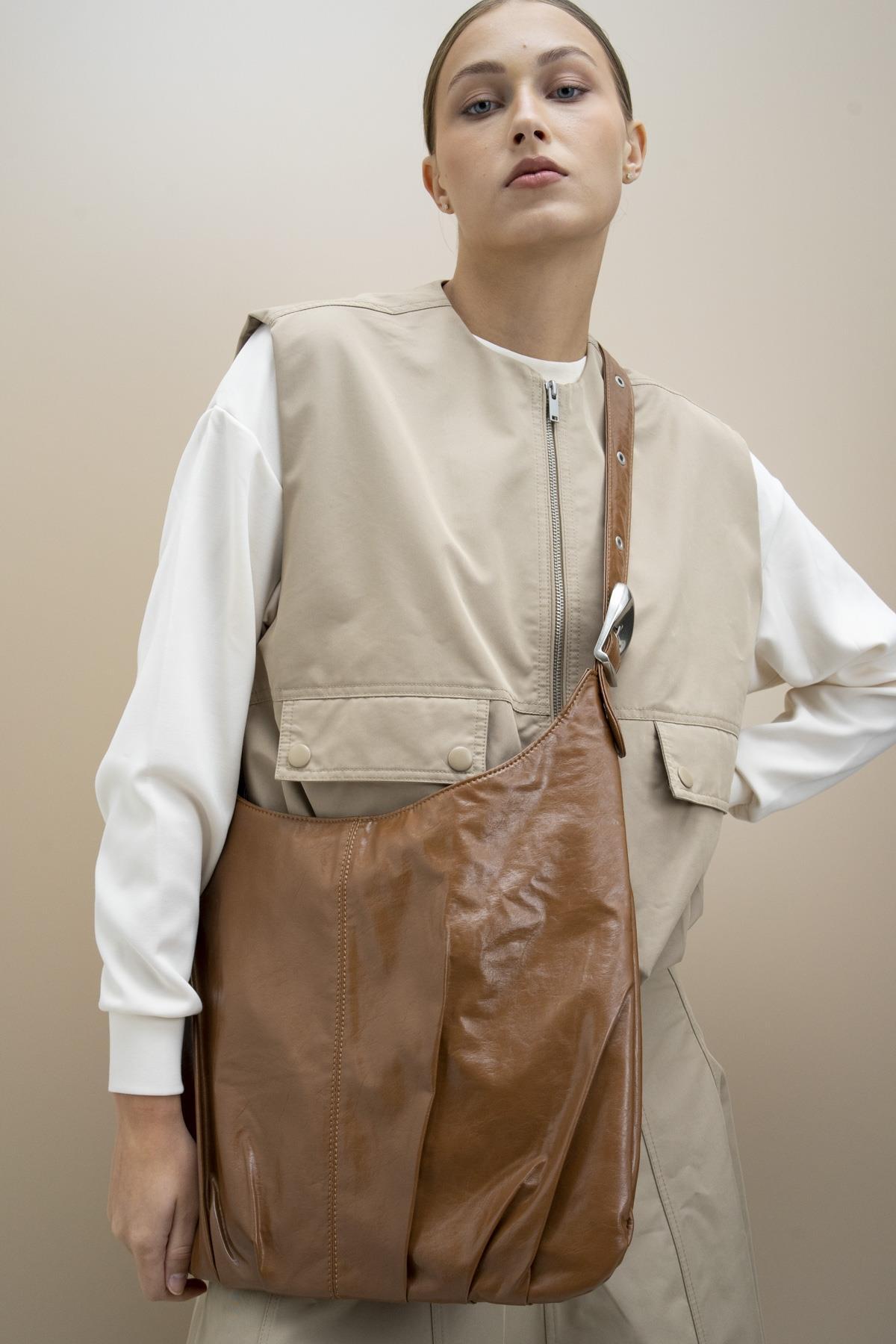 WOMEN 'S SLEEVE BAG TAN BYN2246