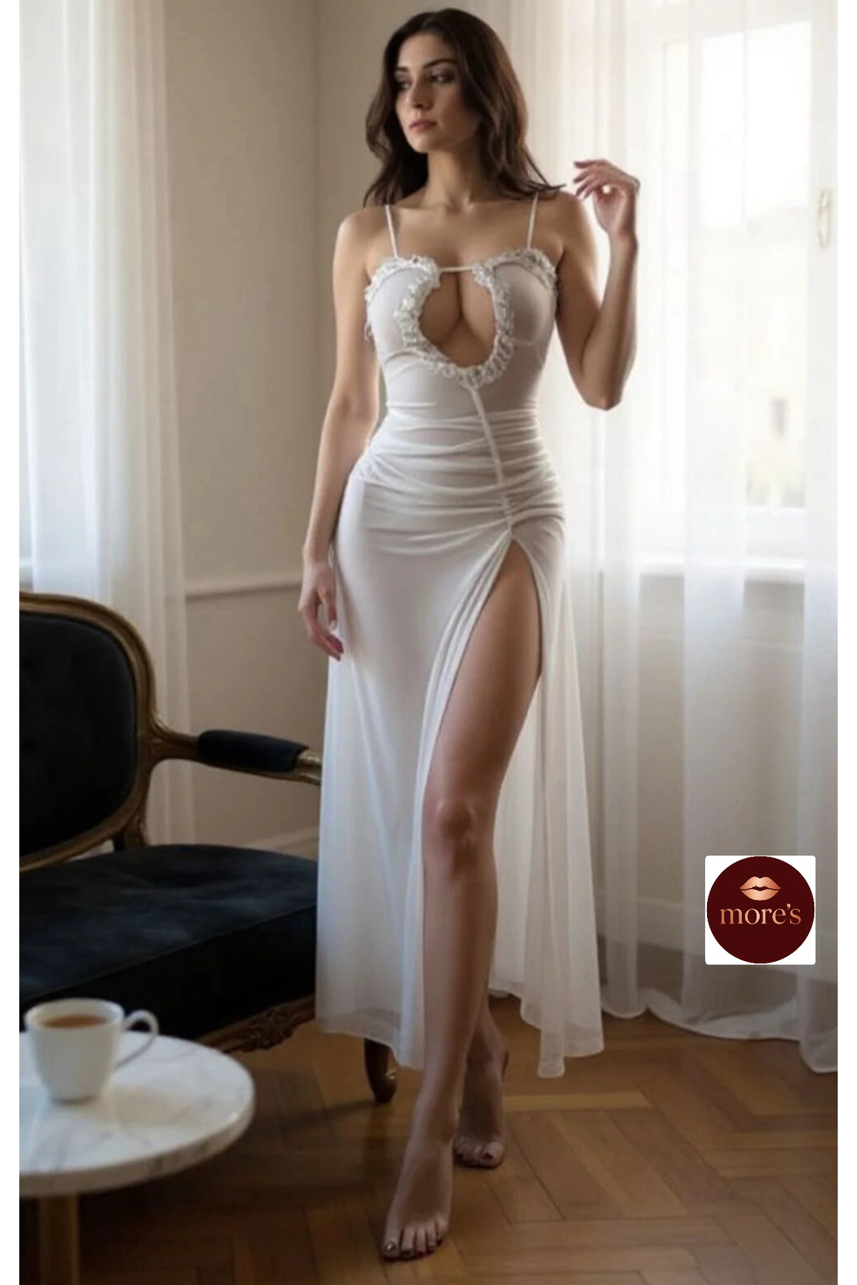 Mores Beyaz Yırtmaçlı İnce Askılı Şifon Detaylı Gecelik