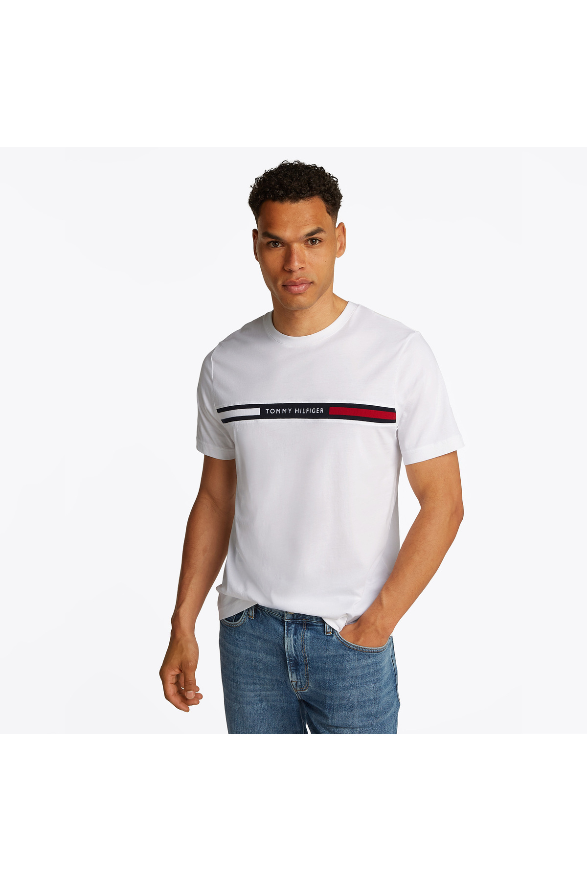 تامی هیلفیگر تی‌شرت مردانه سفید با نوار روی سینه، یقه گرد، آستین کوتاه MW0MW36498-YBR