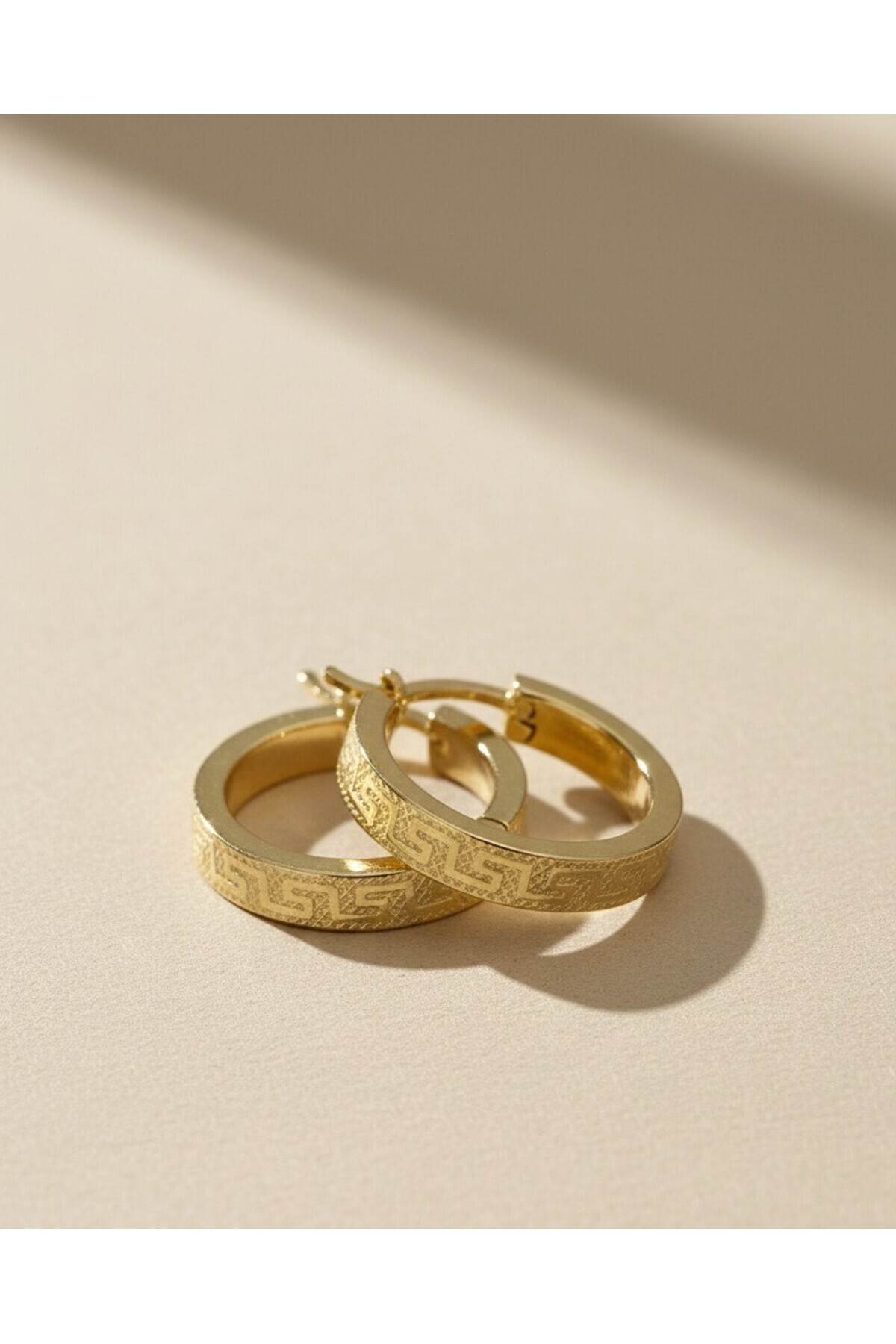 şen kuyumculuk 14 Ayar Altın Halka Küpe 1.7 cm Çapında