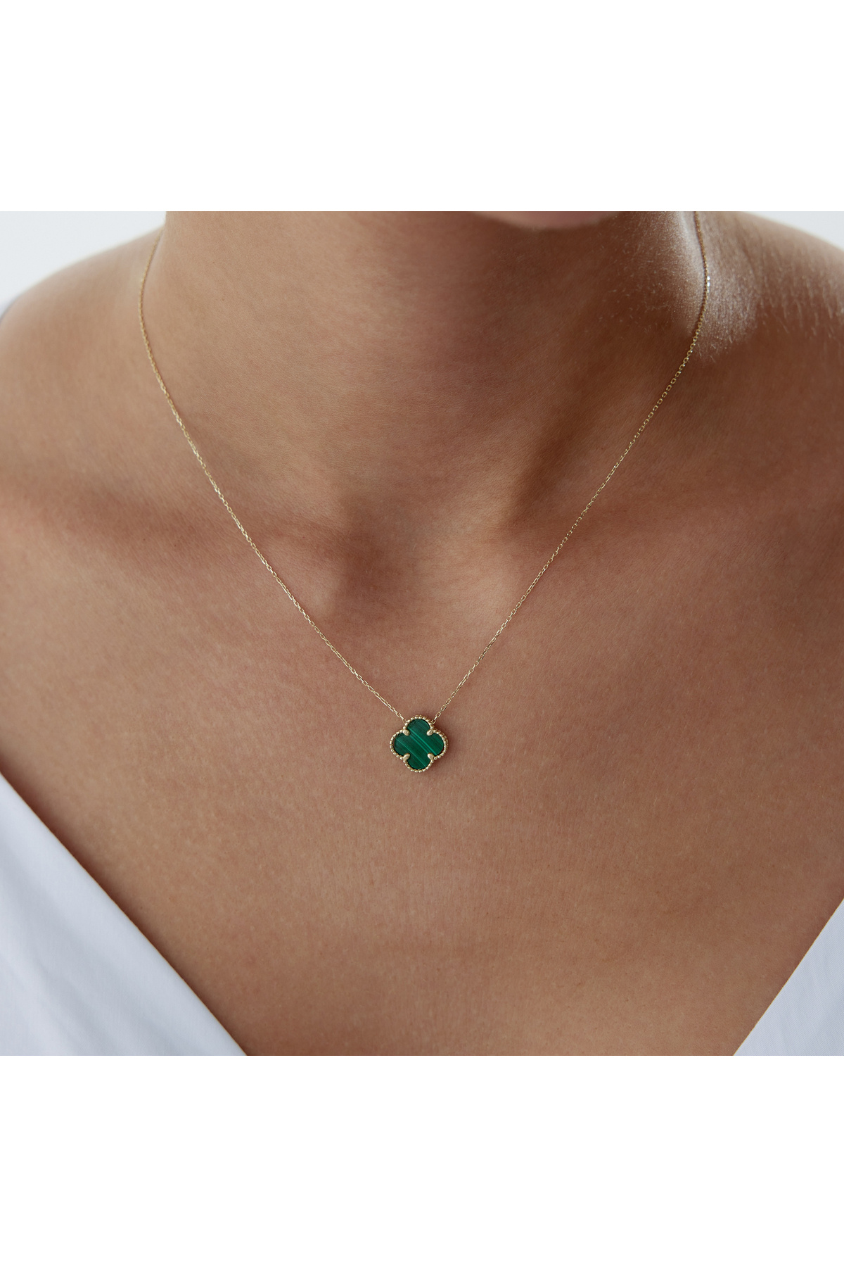 Cherry by Özkonak Malahit Yonca Cleef Kolye