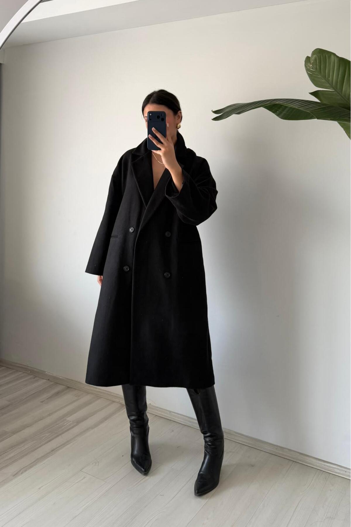 Güneş  Düğmeli Oversize Uzun Kaban - Görsel 3