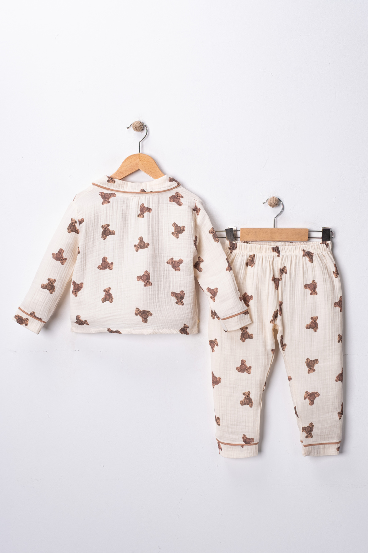TİNY GOLDEN %100 Pamuk Organik Çift Katlı Ayıcık Desenli Müslin Boydan Düğmeli İkili Takım Çocuk Pijama Takımı fotoğrafı 3 (önizleme)
