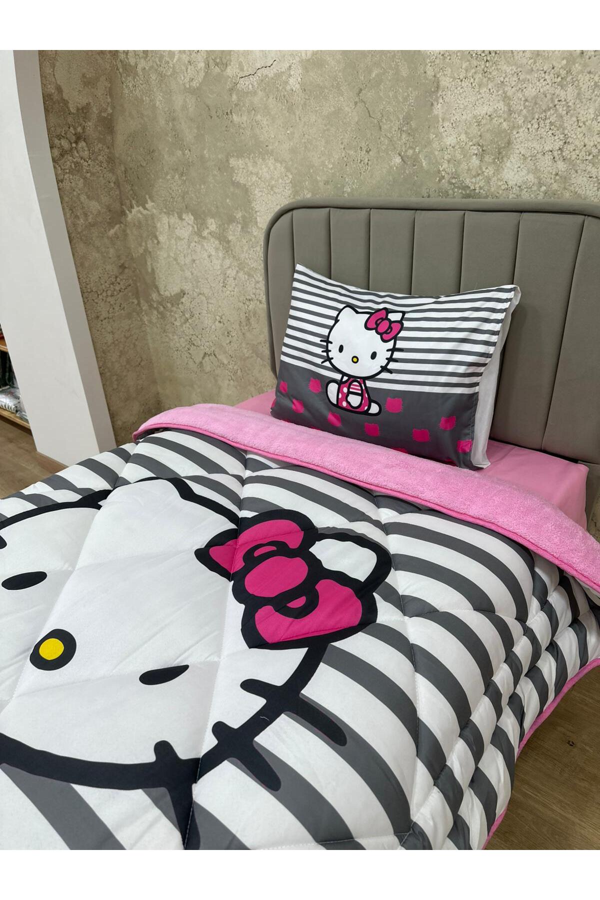 adenkahome Hello Kitty Desenli, Çift Taraflı Tek Kişilik Welsoft Uyku Yorgan Seti (ÇARŞAFLI) fotoğrafı 3 (önizleme)
