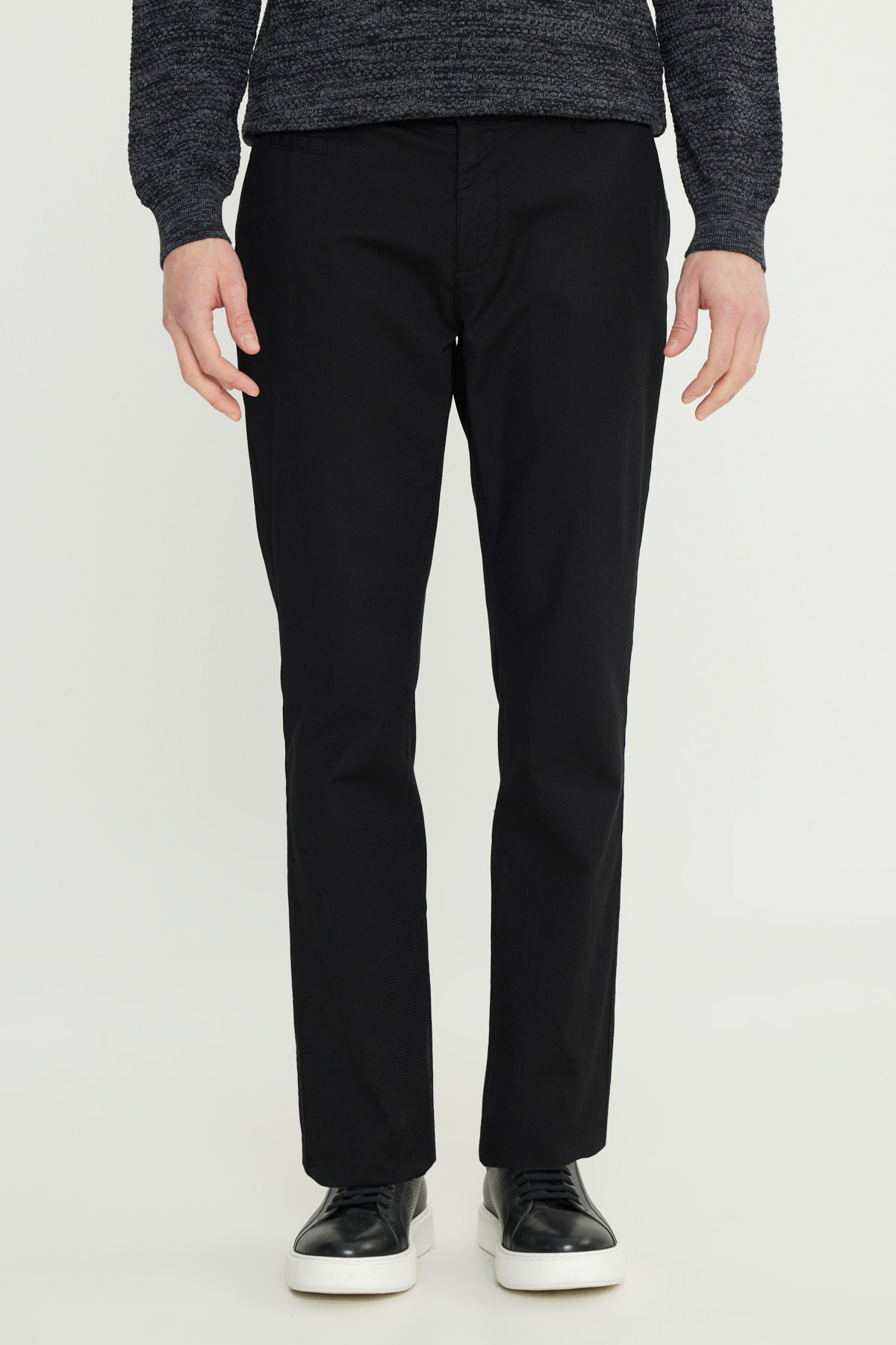 آلتین ییدلیز کلاسیکس شلوار راحتی مردانه مشکی نخی اسلیم فیت باریک برش‌دار با جیب‌های کناری و پارچه طرح‌دار