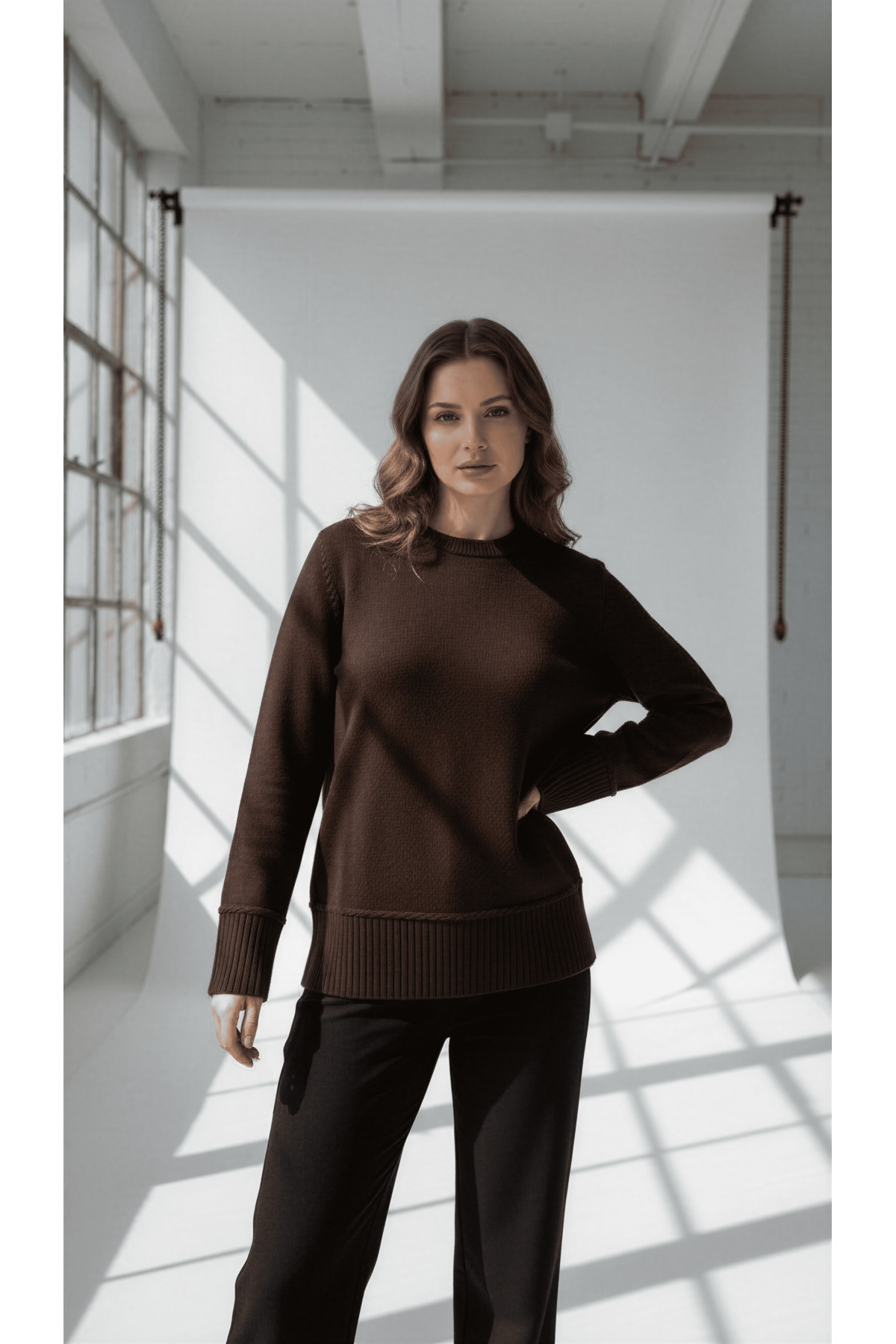 Wearified  Kadın Triko Yumuşacık Oversize Bisiklet Yaka Ribana Saç Örgü Detaylı Homy Kazak - Görsel 3