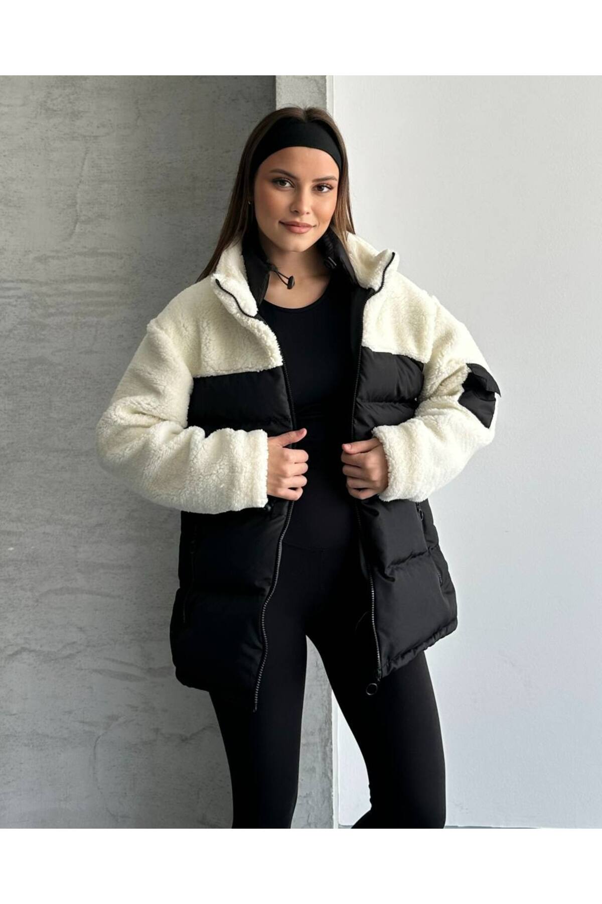 Kadın Peluş Detaylı Beli Lastikli Puffer Mont Siyah - Görsel 4