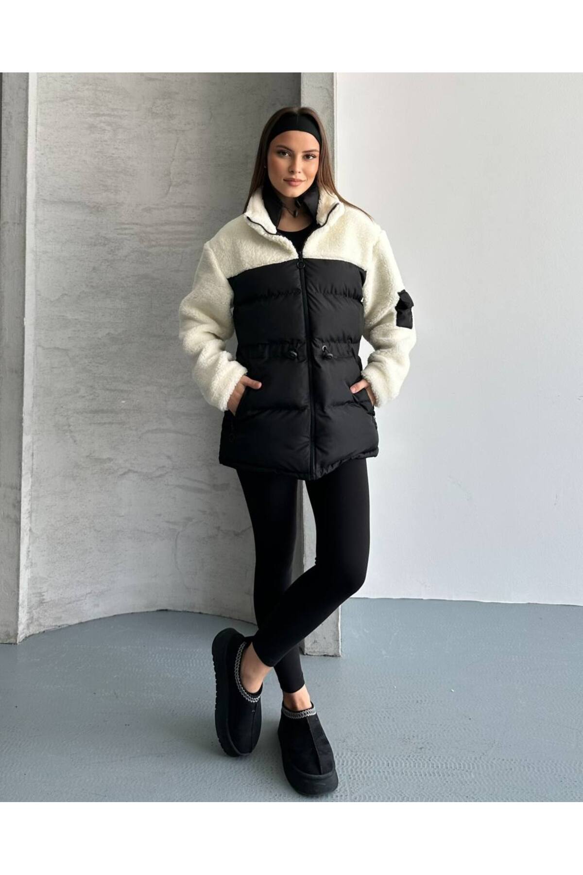 Kadın Peluş Detaylı Beli Lastikli Puffer Mont Siyah - Görsel 7
