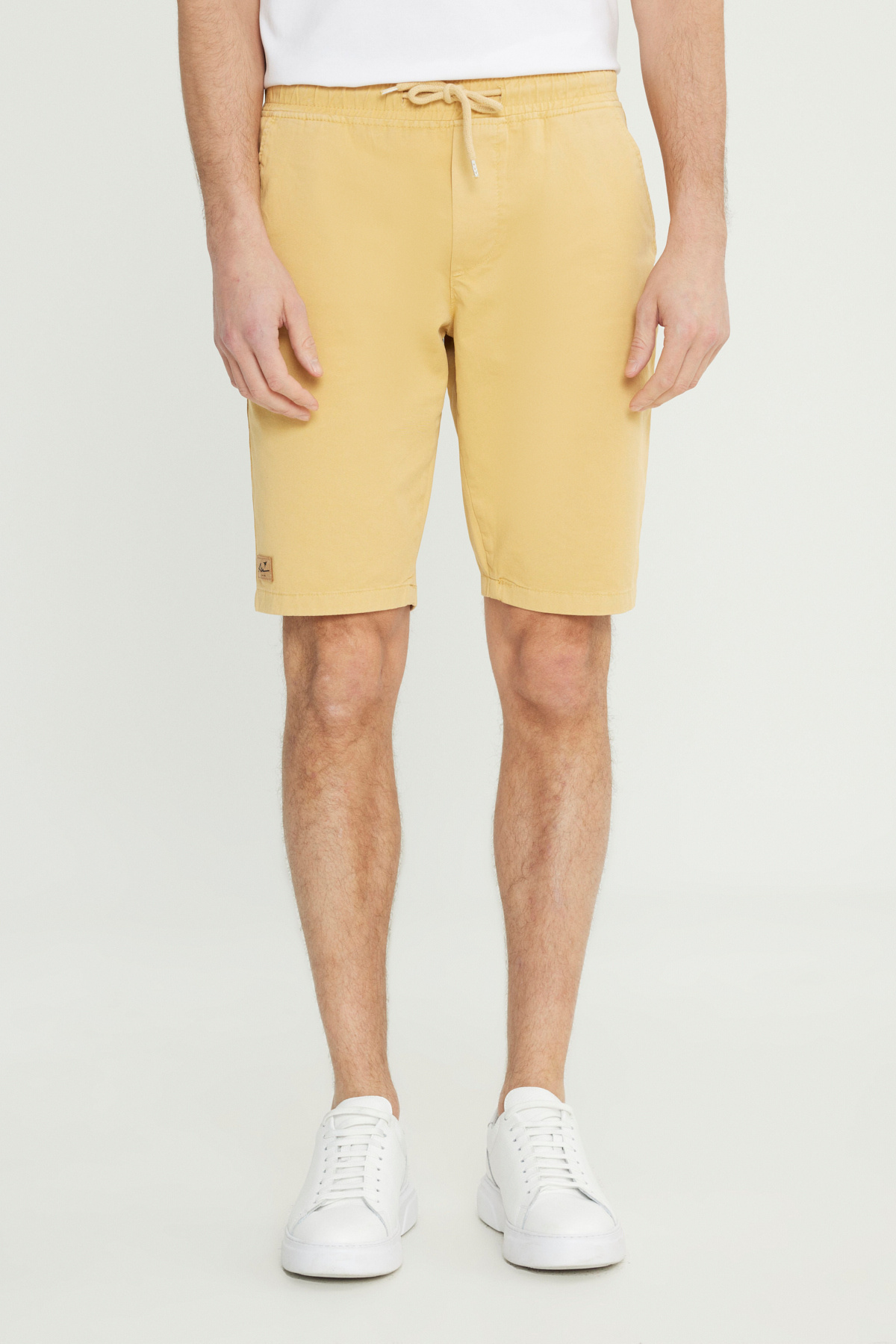 آلتین ییدلیز کلاسیکس شلوارک مردانه زرد اسلیم فیت، نخی، برش باریک، جیب کناری