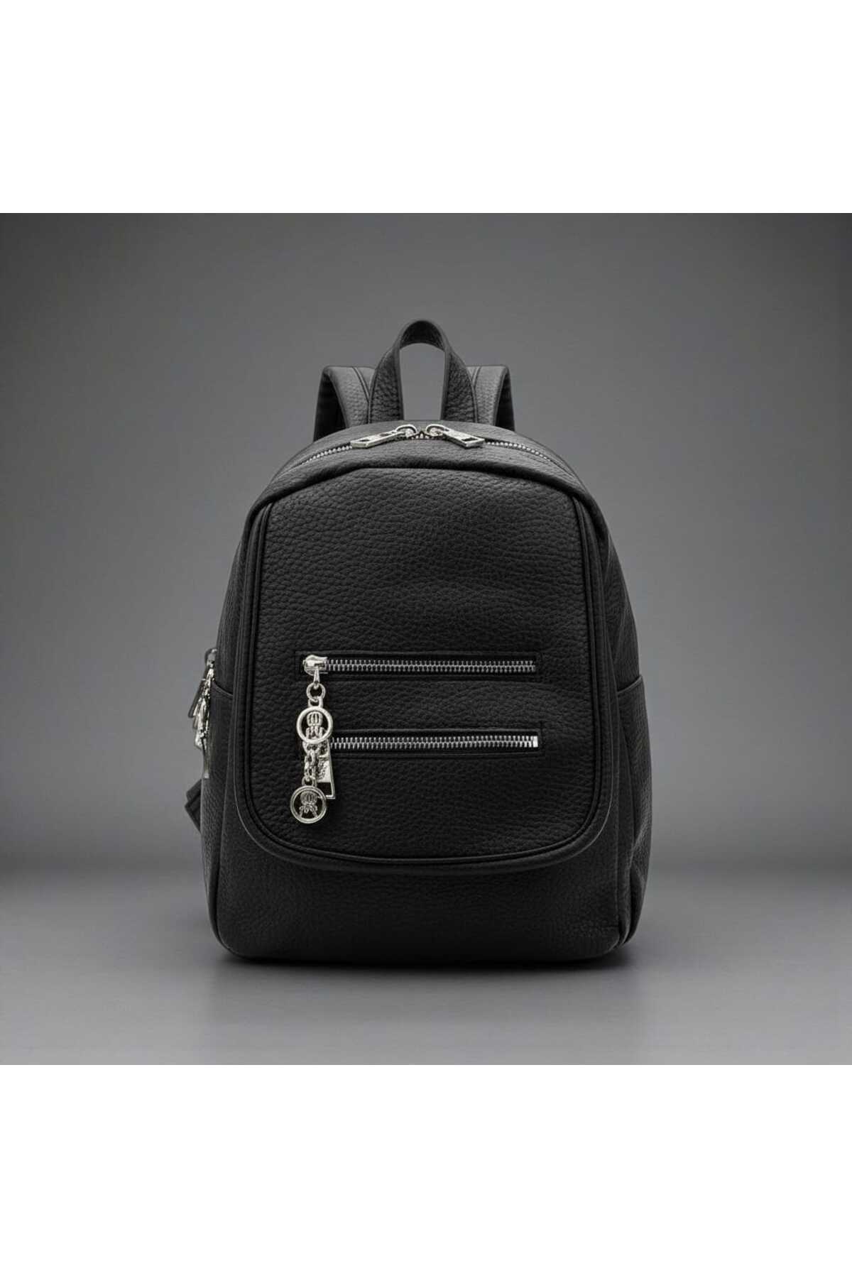 Daisy Bag Co. Şık Siyah Deri Kadın Sırt Çantası – Çok Gözlü, Metal Detaylı