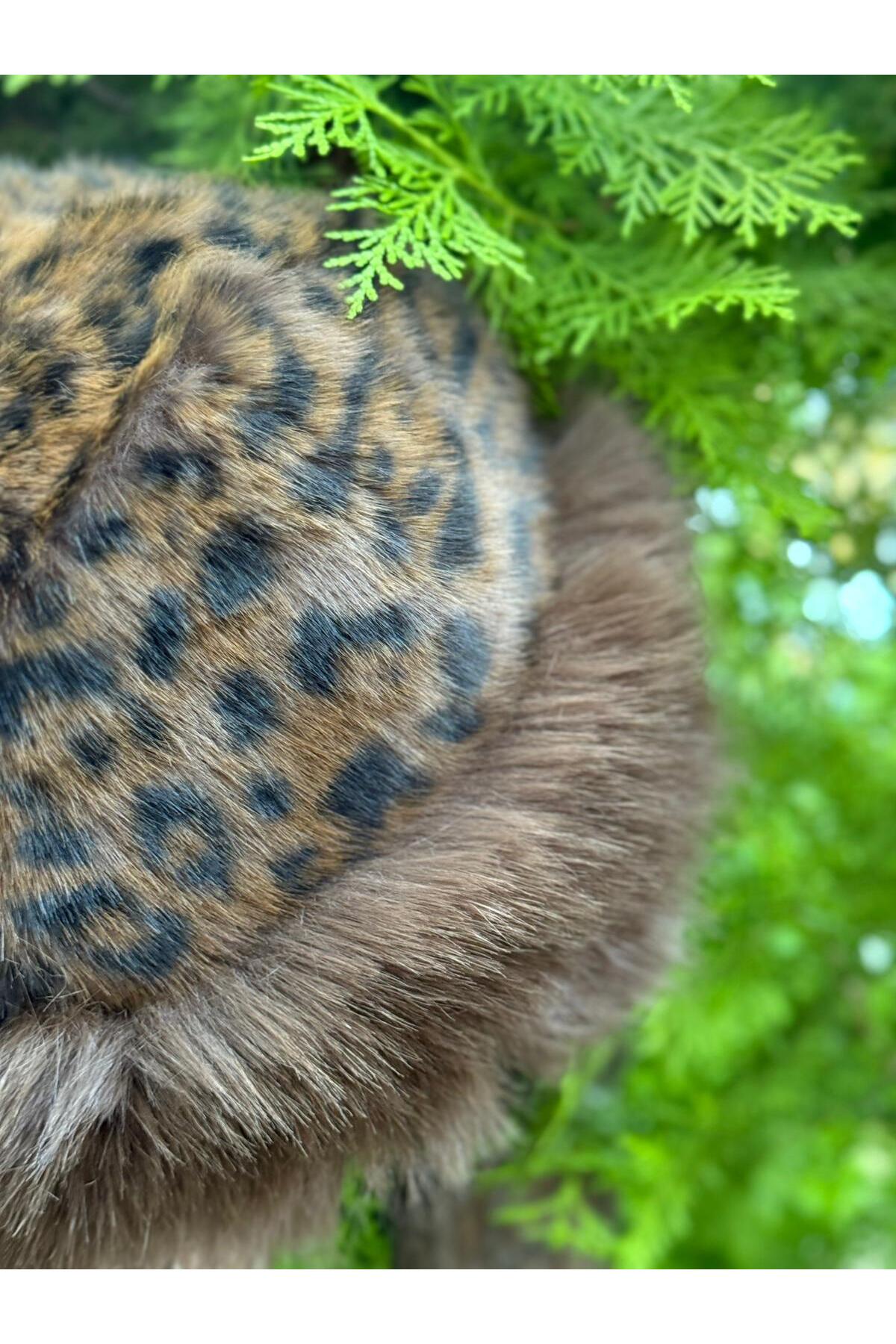 Trend Şapka 14622-2 Leopar Desenli Kürklü Peluş Kalpak Şapka görsel 3