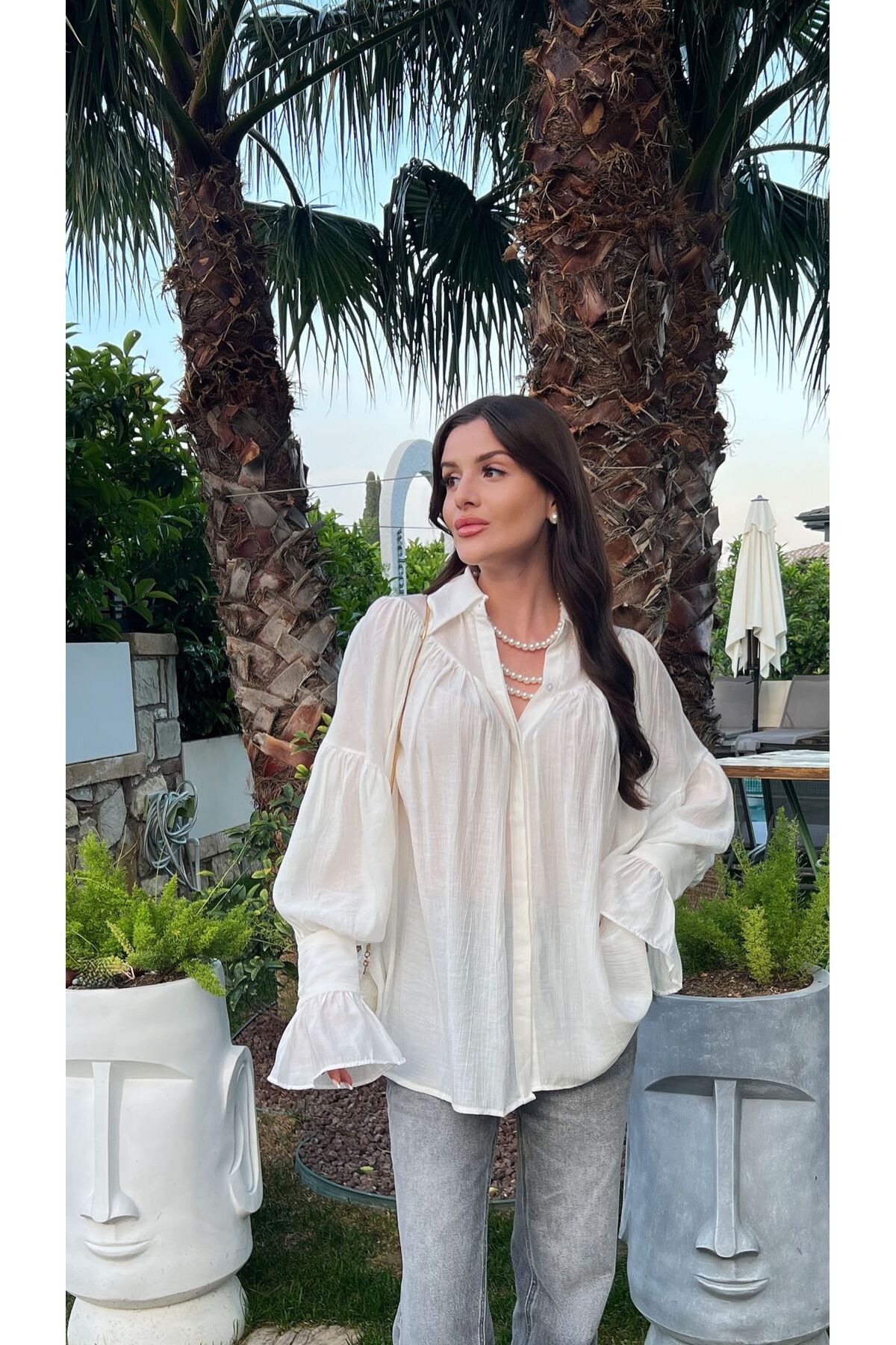 Julidress  Vintage Büzgü Kol Detaylı Premium Beyaz Gömlek