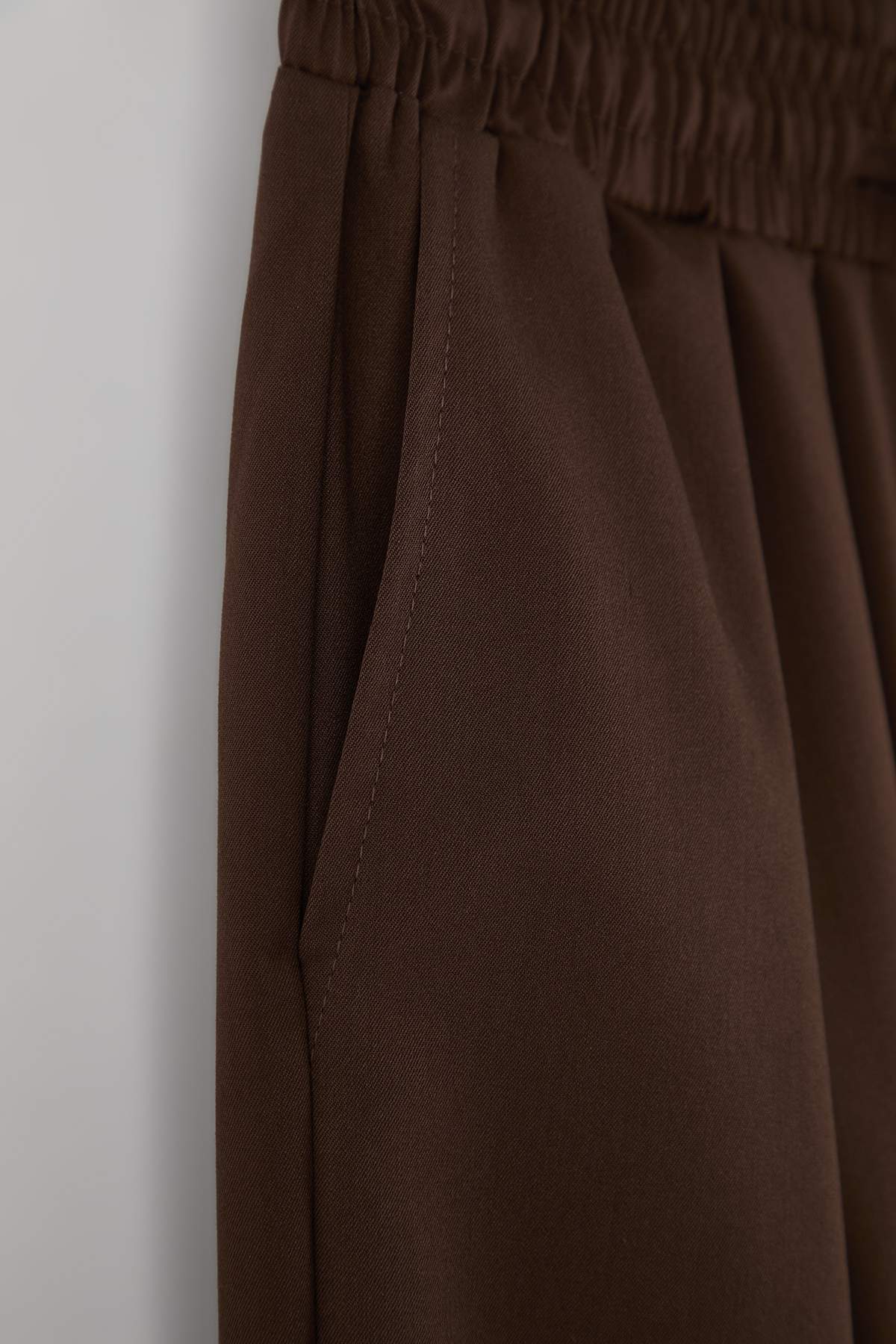 Trendyolmilla  Koyu Kahverengi Şalvar Kalıp Beli Lastikli Dokuma Pantolon TWOAW26PL00156 - Görsel 7