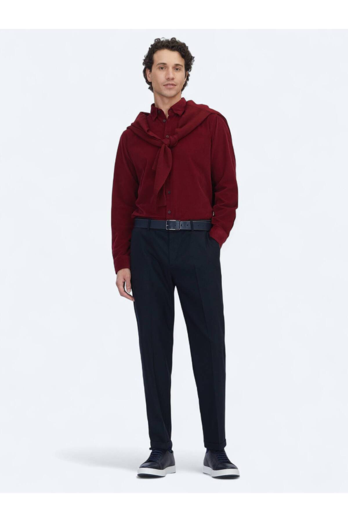 شلوار پشمی کژوال فیت سرمه‌ای طرح جاگینگ Kip