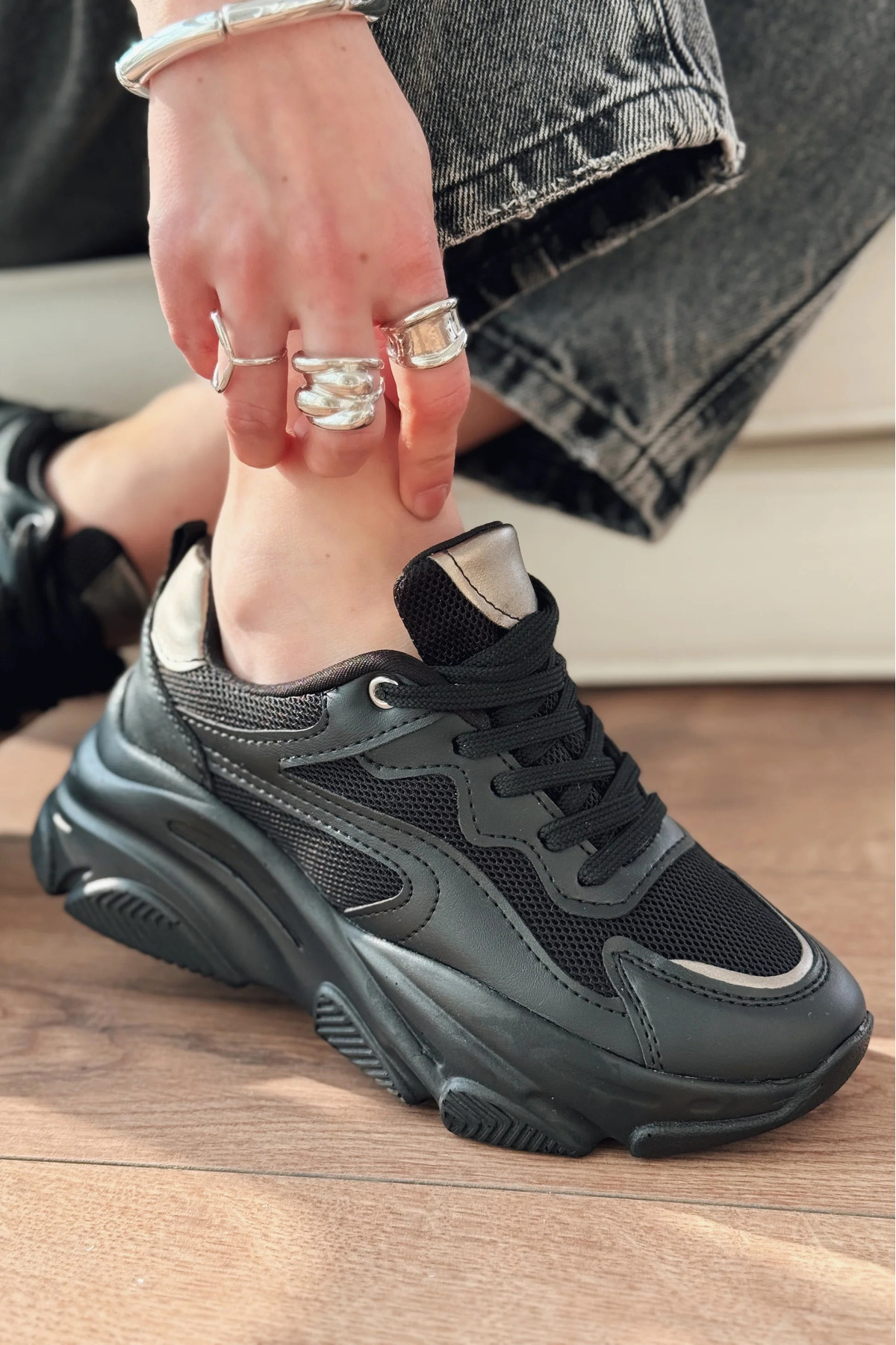 Zerenyus Women's Casual Premium Casual Sports Shoes High Sole